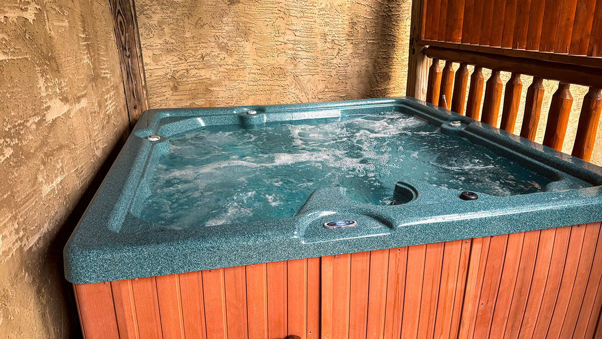 Sevierville, Tennessee, 37876, United States, 6 Bedrooms Bedrooms, ,7 BathroomsBathrooms,Residential,For Sale,1984488