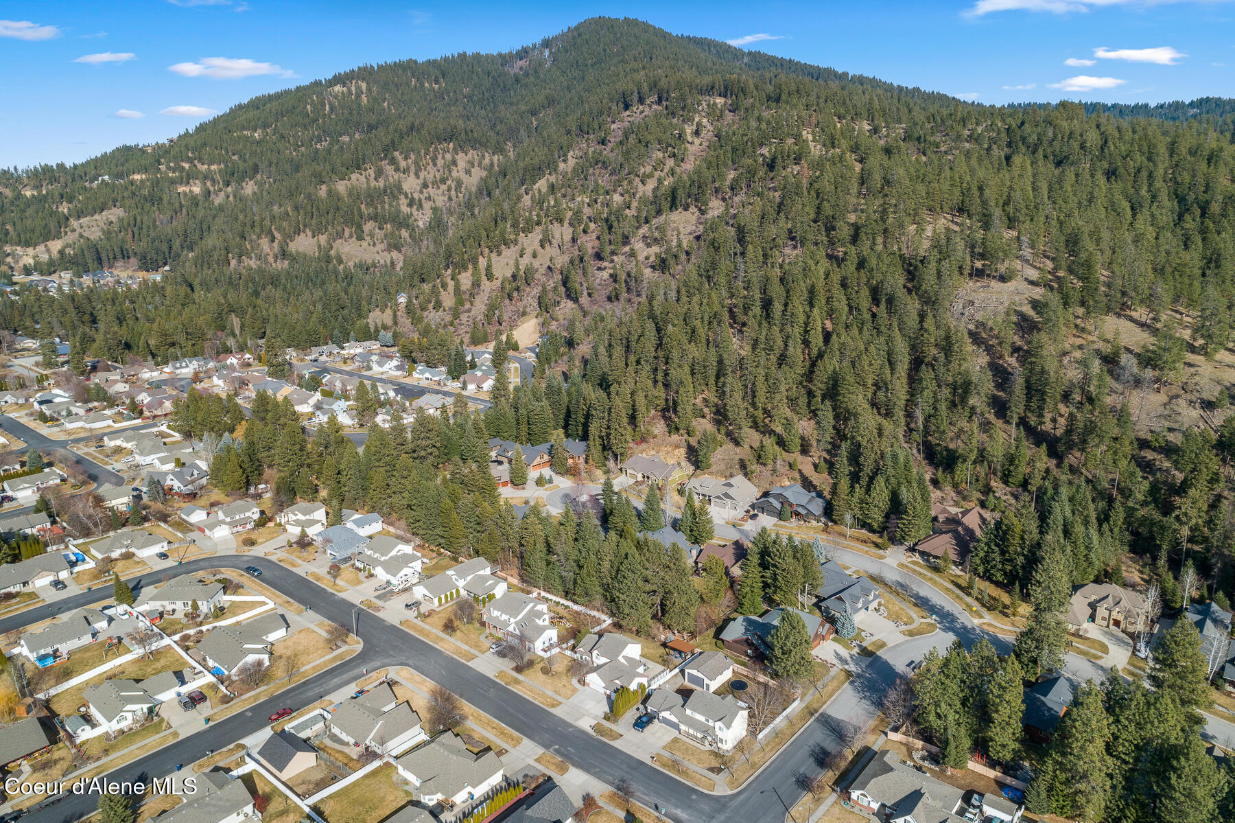 Coeur d'Alene, Idaho, 83815, United States, 5 Bedrooms Bedrooms, ,3 BathroomsBathrooms,Residential,For Sale,1937739