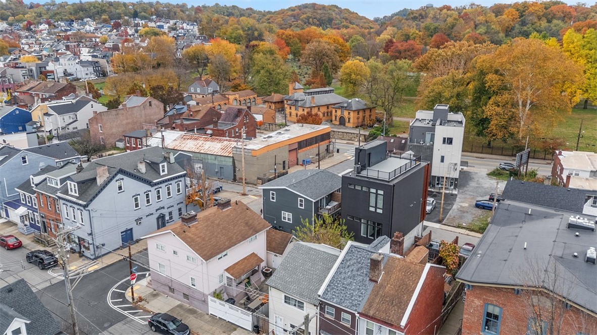 Lawrenceville, Pennsylvania, 15201, United States, ,Residential,For Sale,1988380