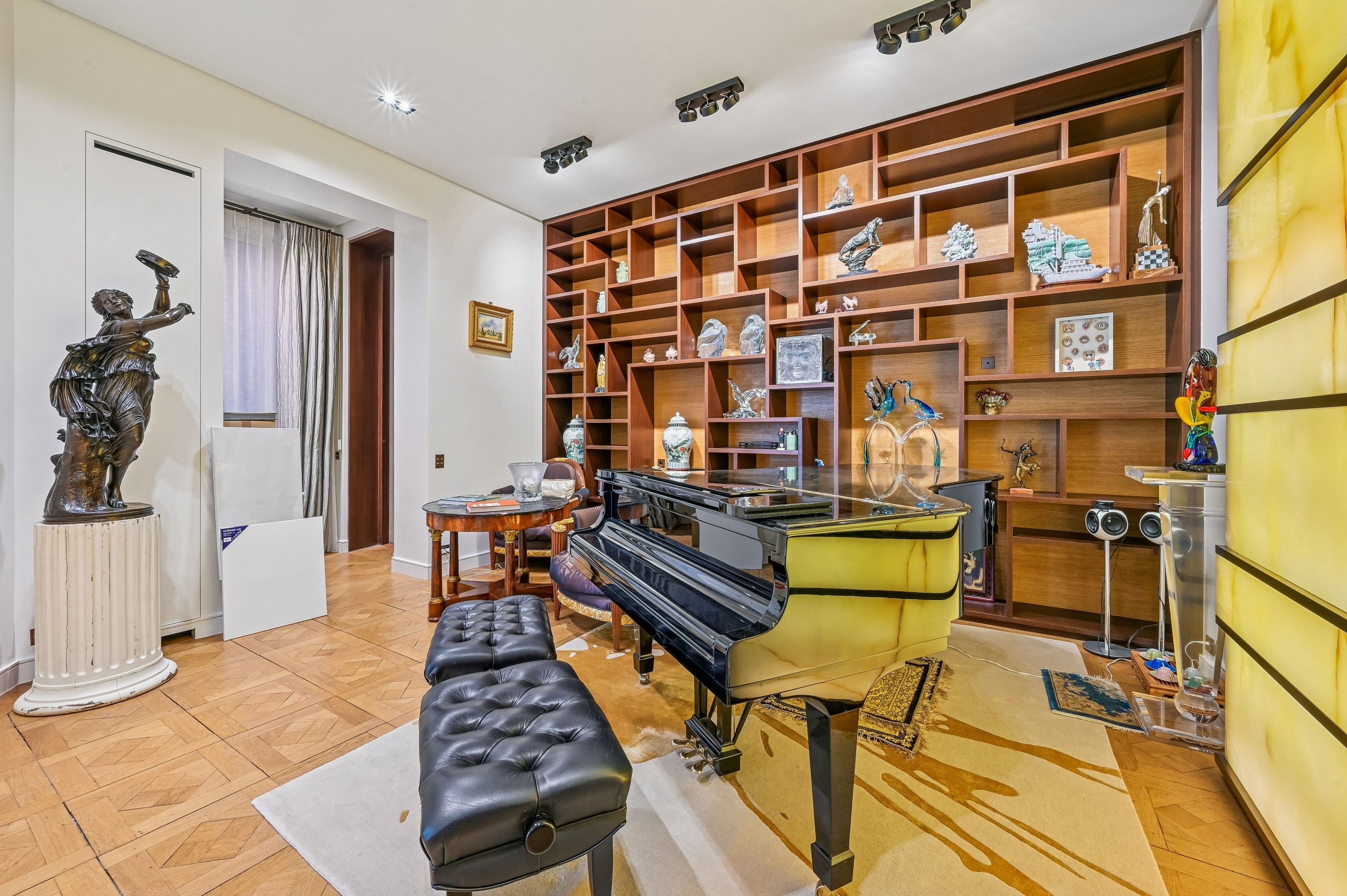  Avenue Foch — Exceptional Duplex Designed by Pierre Yovanovitch with Landscaped… - 物件實景