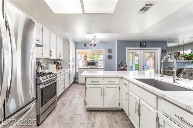North Las Vegas, Nevada, 89031, United States, 3 Bedrooms Bedrooms, ,2 BathroomsBathrooms,Residential,For Sale,1920632