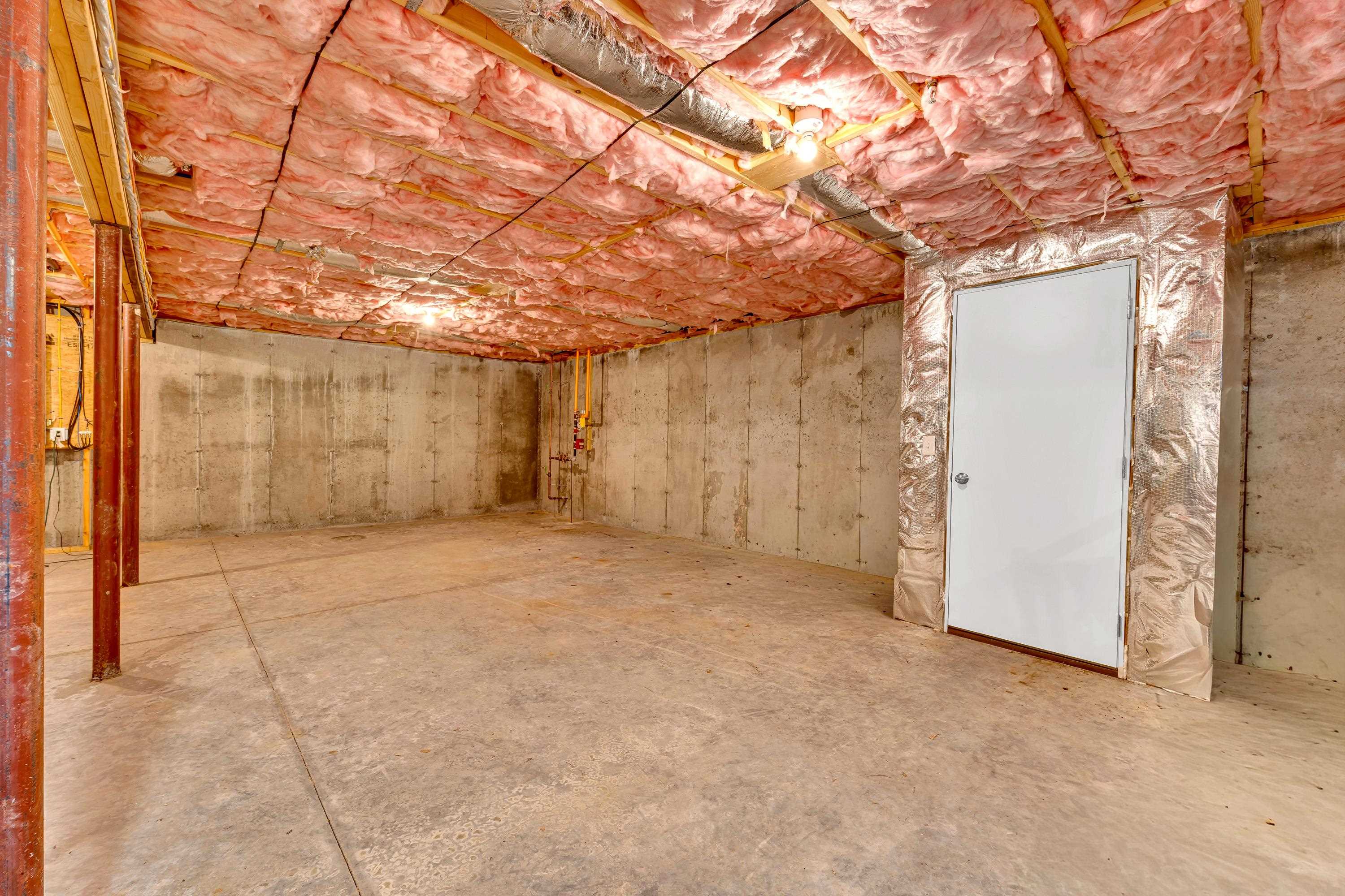 Brentwood, New Hampshire, 03833, United States, 2 Bedrooms Bedrooms, ,2 BathroomsBathrooms,Residential,For Sale,1976209