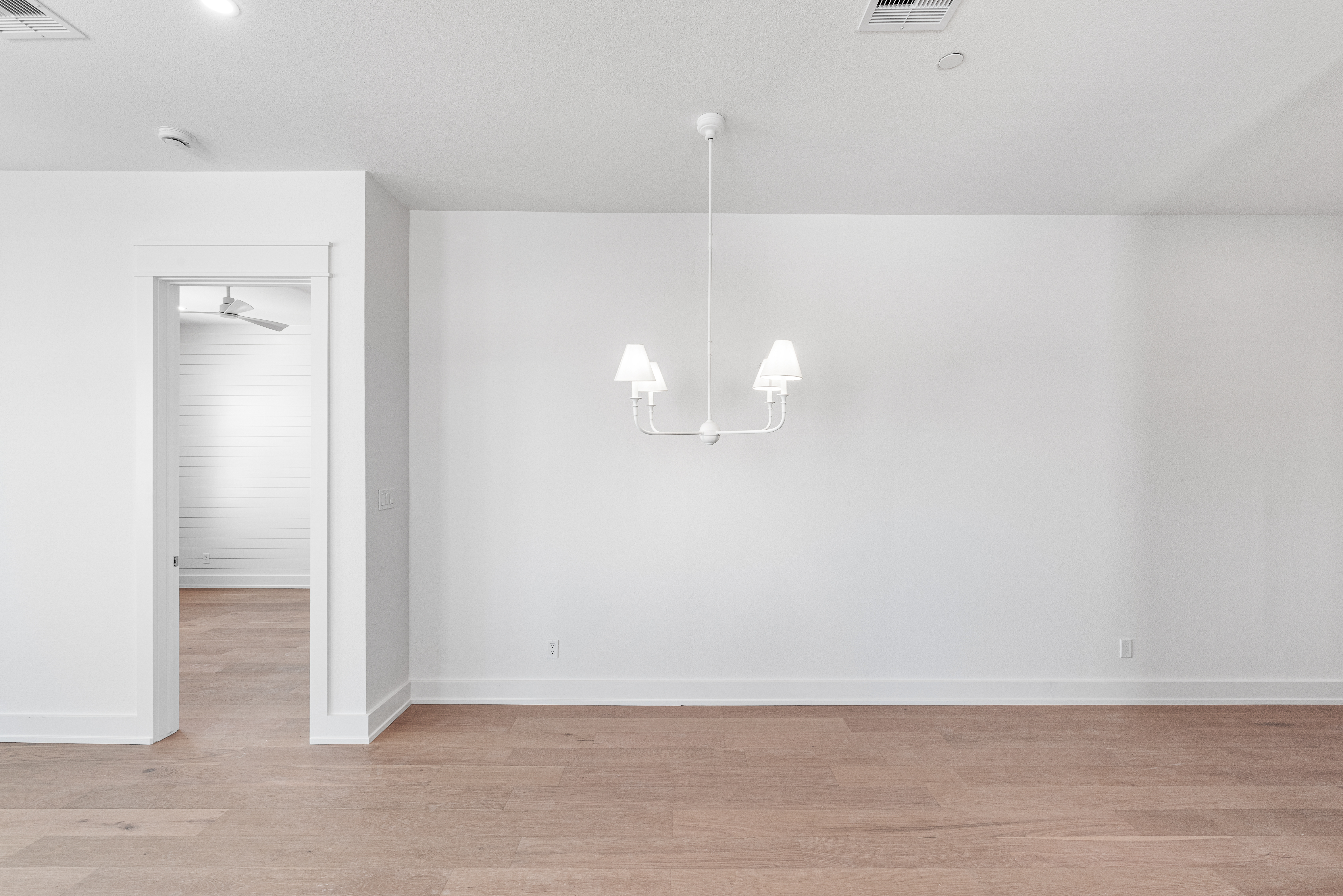  Coastal Luxury with Unmatched Water Views - 物件實景