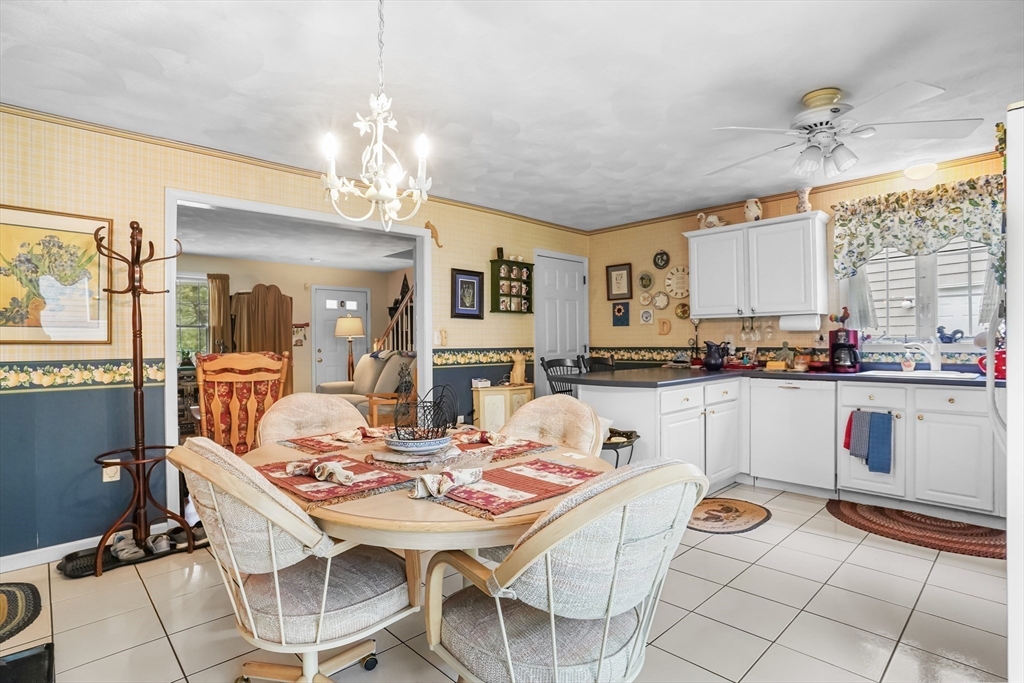 Tewksbury, Massachusetts, 01876, United States, 2 Bedrooms Bedrooms, ,2 BathroomsBathrooms,Residential,For Sale,2048183