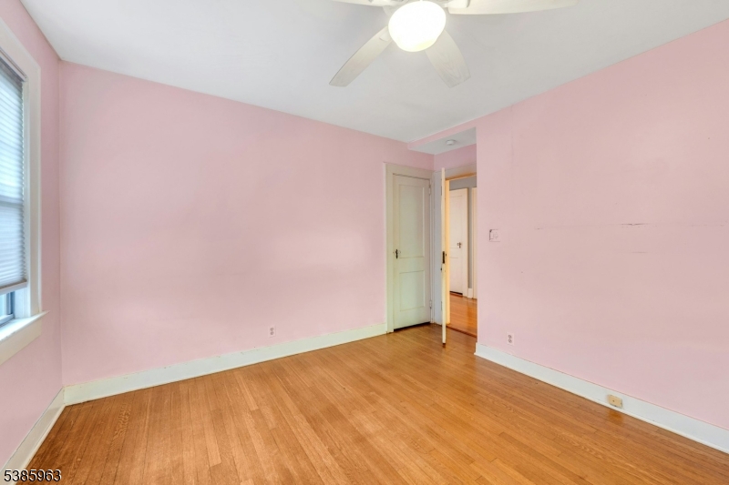 Livingston Twp., New Jersey, 07039, United States, 2 Bedrooms Bedrooms, ,2 BathroomsBathrooms,Residential,For Sale,1951171