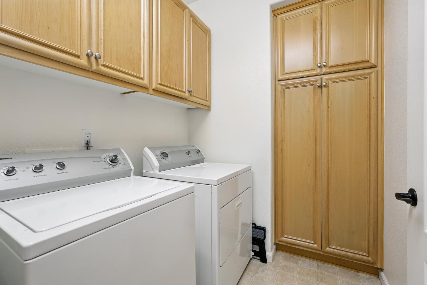 Roseville, California, 95747, United States, 2 Bedrooms Bedrooms, ,2 BathroomsBathrooms,Residential,For Sale,1918071
