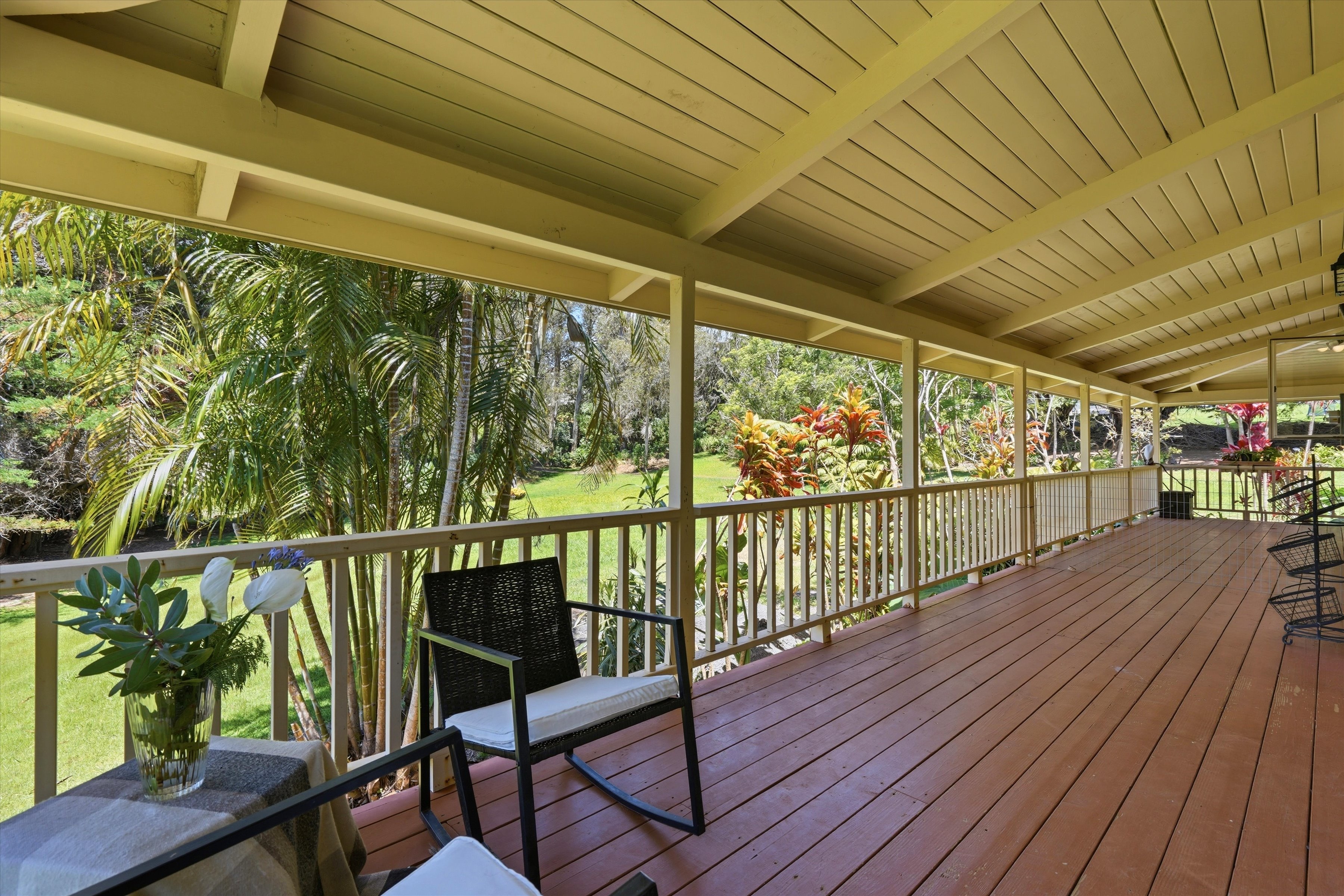  Single-level home on 2.5 fully fenced and gated acres - 物件實景