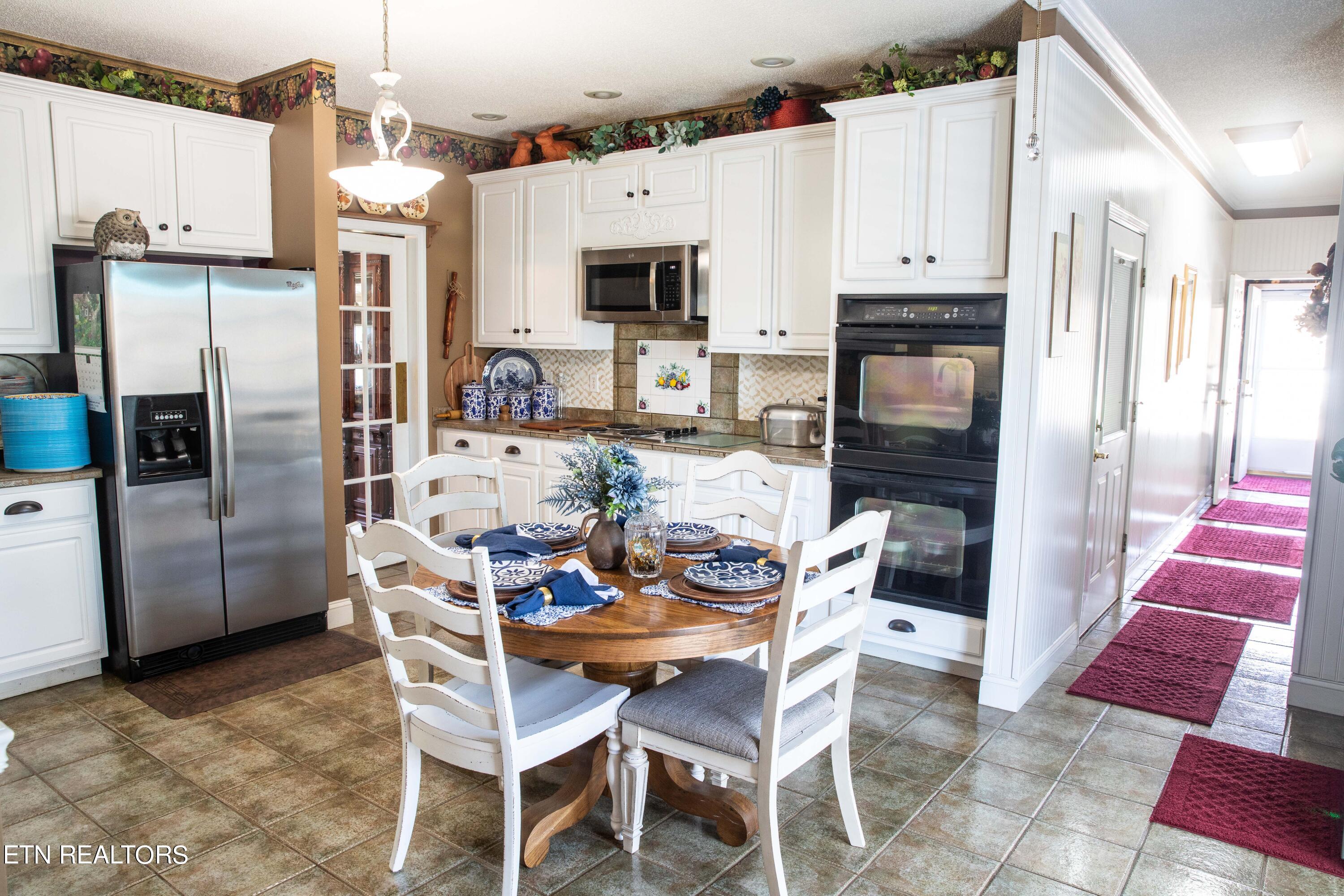 New Tazewell, Tennessee, 37825, United States, 5 Bedrooms Bedrooms, ,4 BathroomsBathrooms,Residential,For Sale,1795344