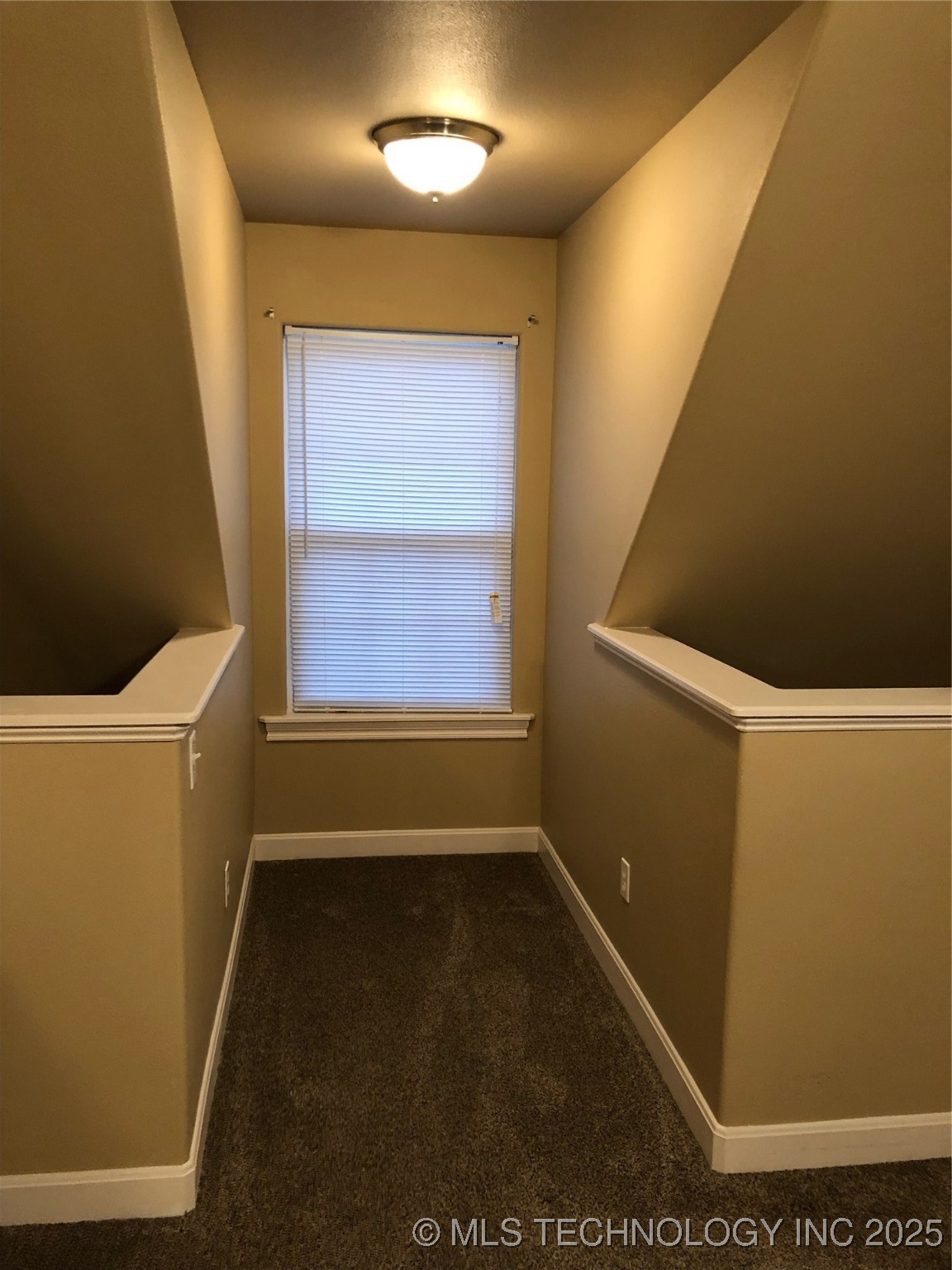 Tahlequah, Oklahoma, 74464, United States, 6 Bedrooms Bedrooms, ,8 BathroomsBathrooms,Residential,For Sale,1932775