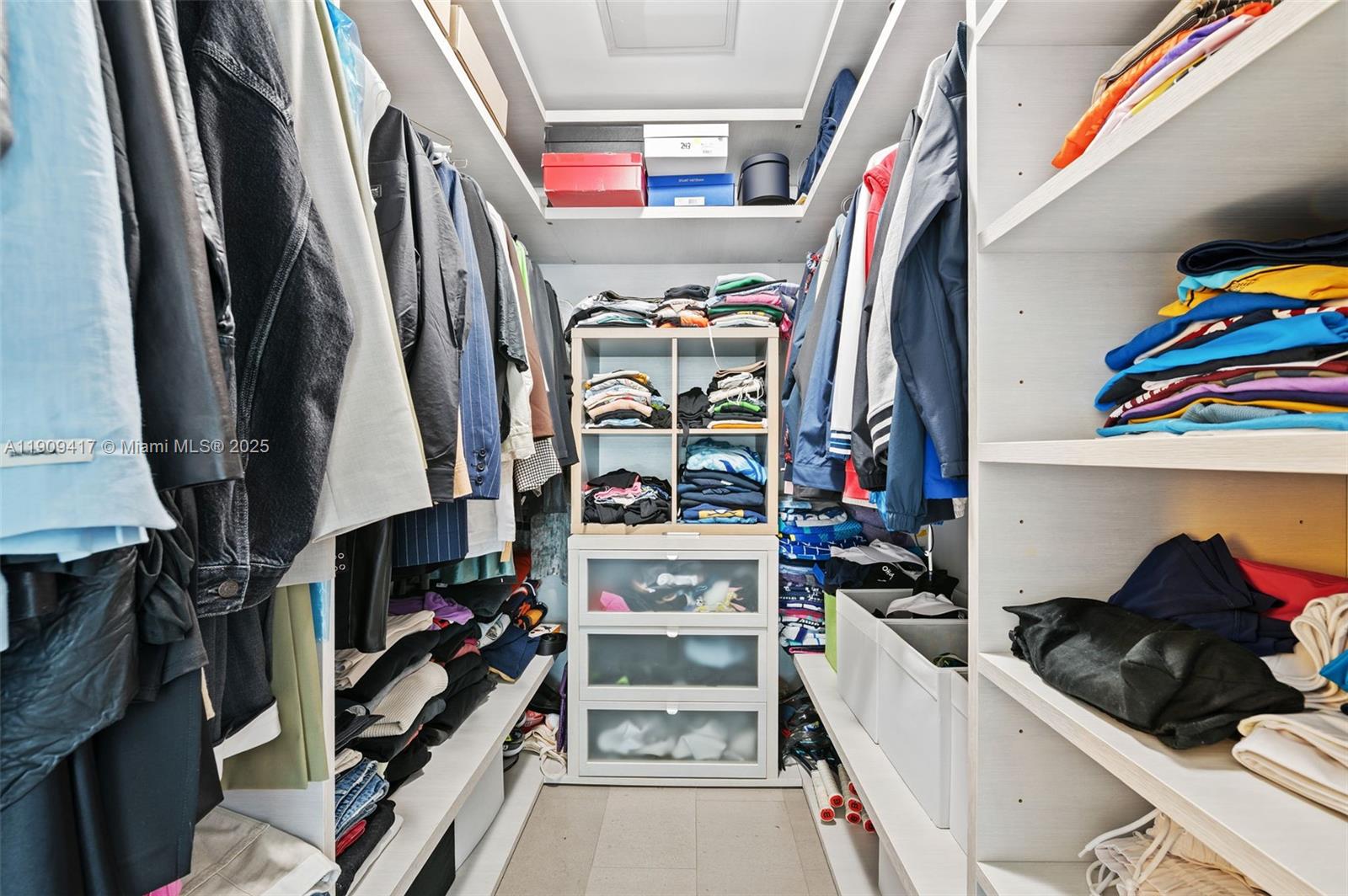 Miami, Florida, 33130, United States, 2 Bedrooms Bedrooms, ,2 BathroomsBathrooms,Residential,For Sale,1991717