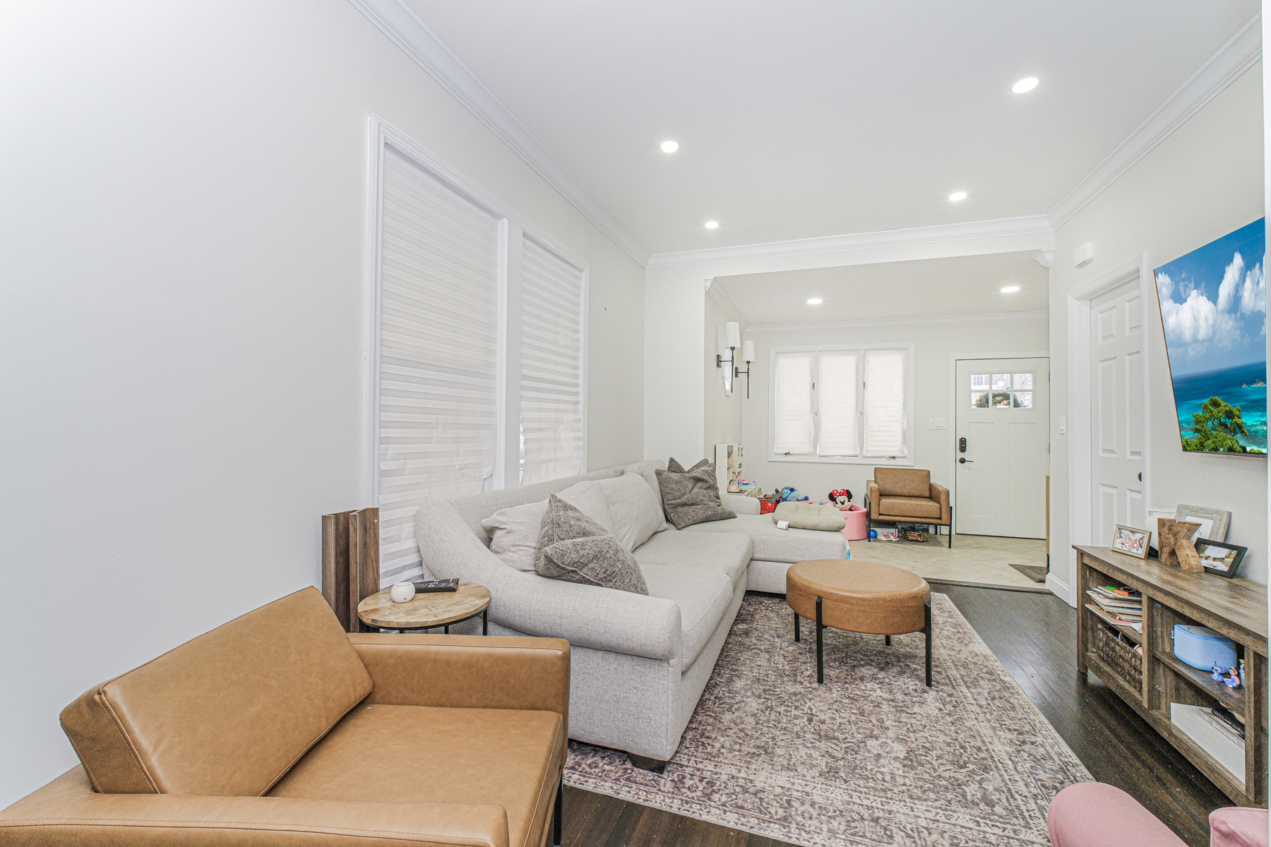 Staten Island, New York, 10307, United States, 2 Bedrooms Bedrooms, ,1 BathroomBathrooms,Residential,For Sale,2012003