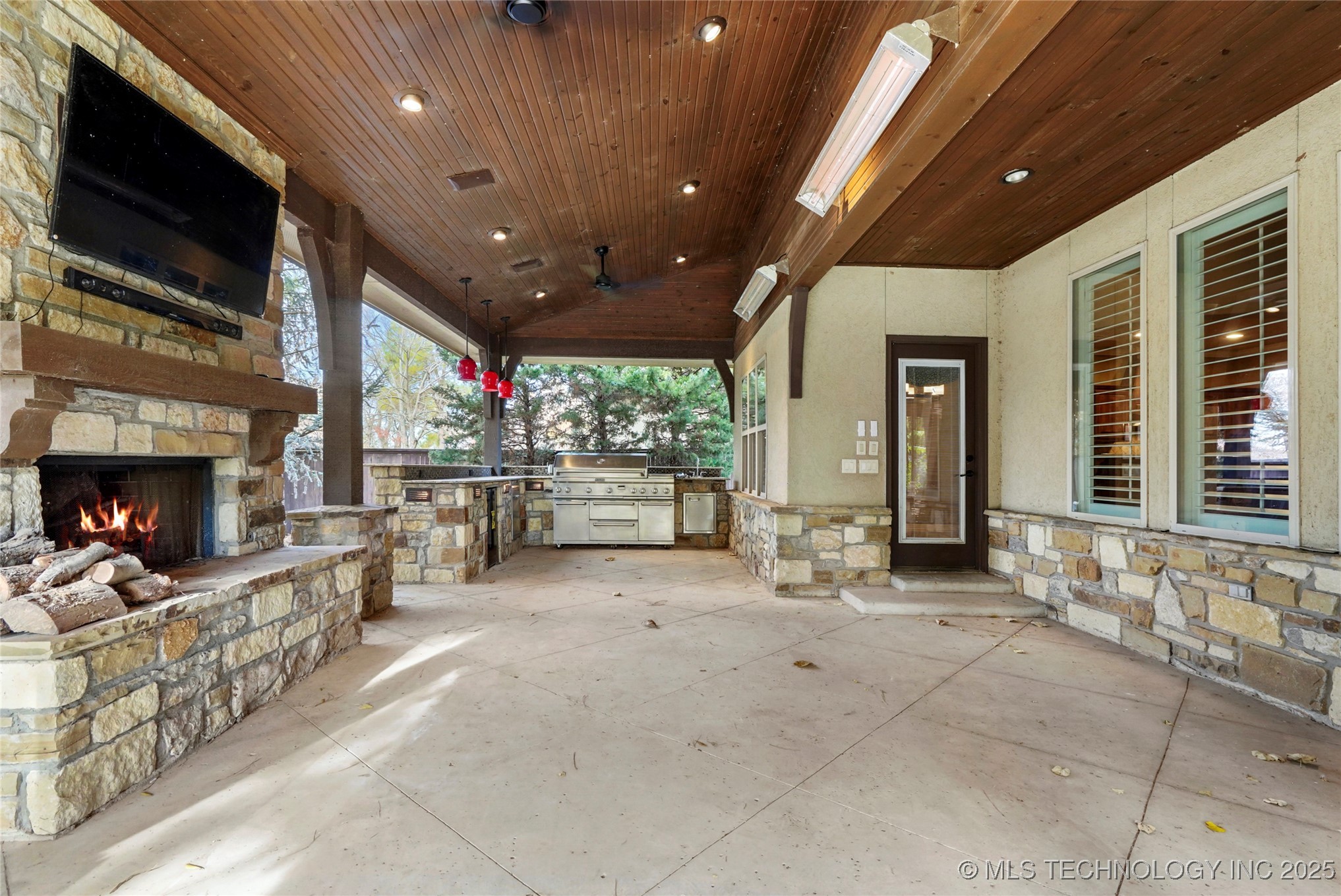 Tulsa, Oklahoma, 74137, United States, 4 Bedrooms Bedrooms, ,4 BathroomsBathrooms,Residential,For Sale,1992011