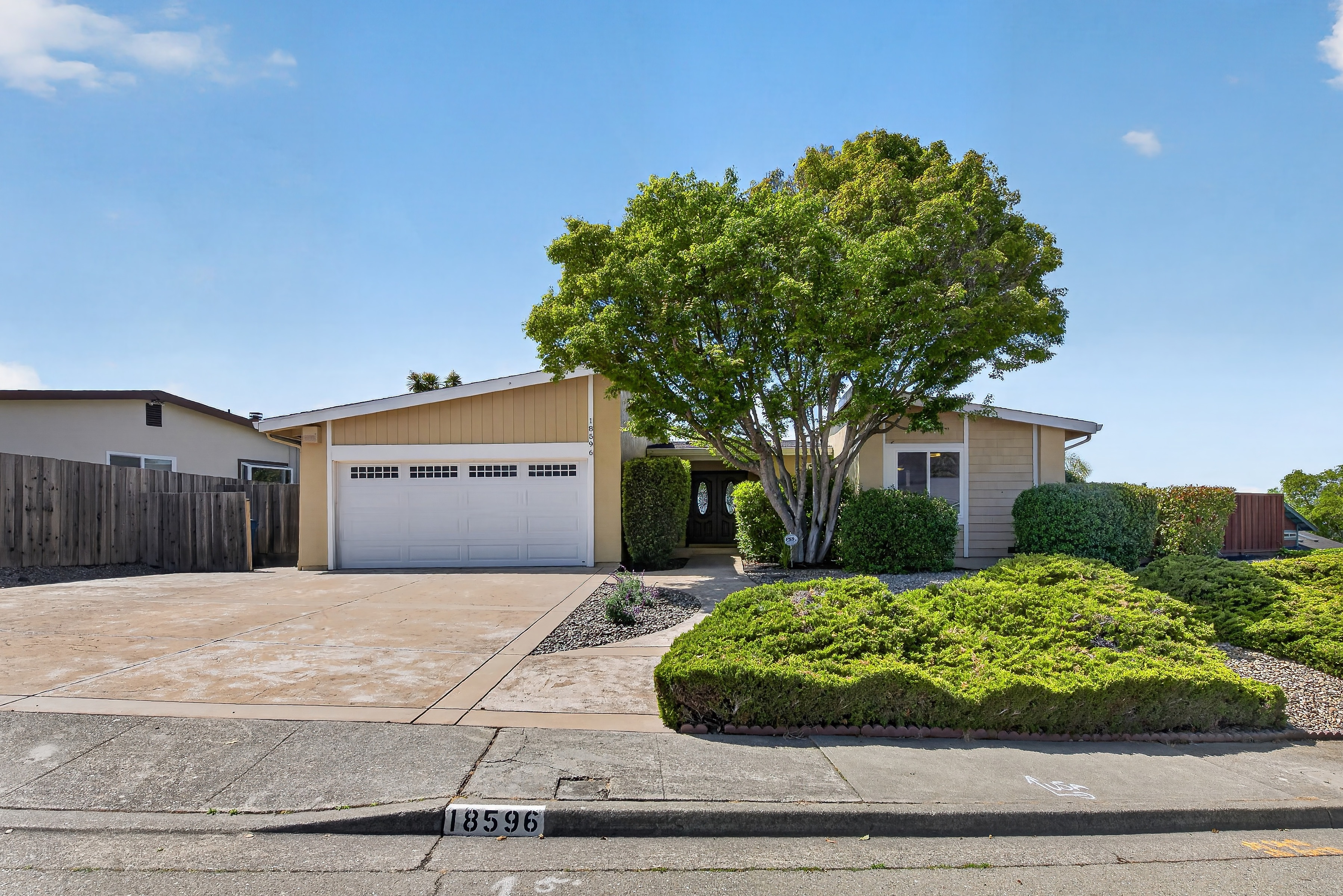  18596 W. Cavendish Drive, Castro Valley - 物件實景