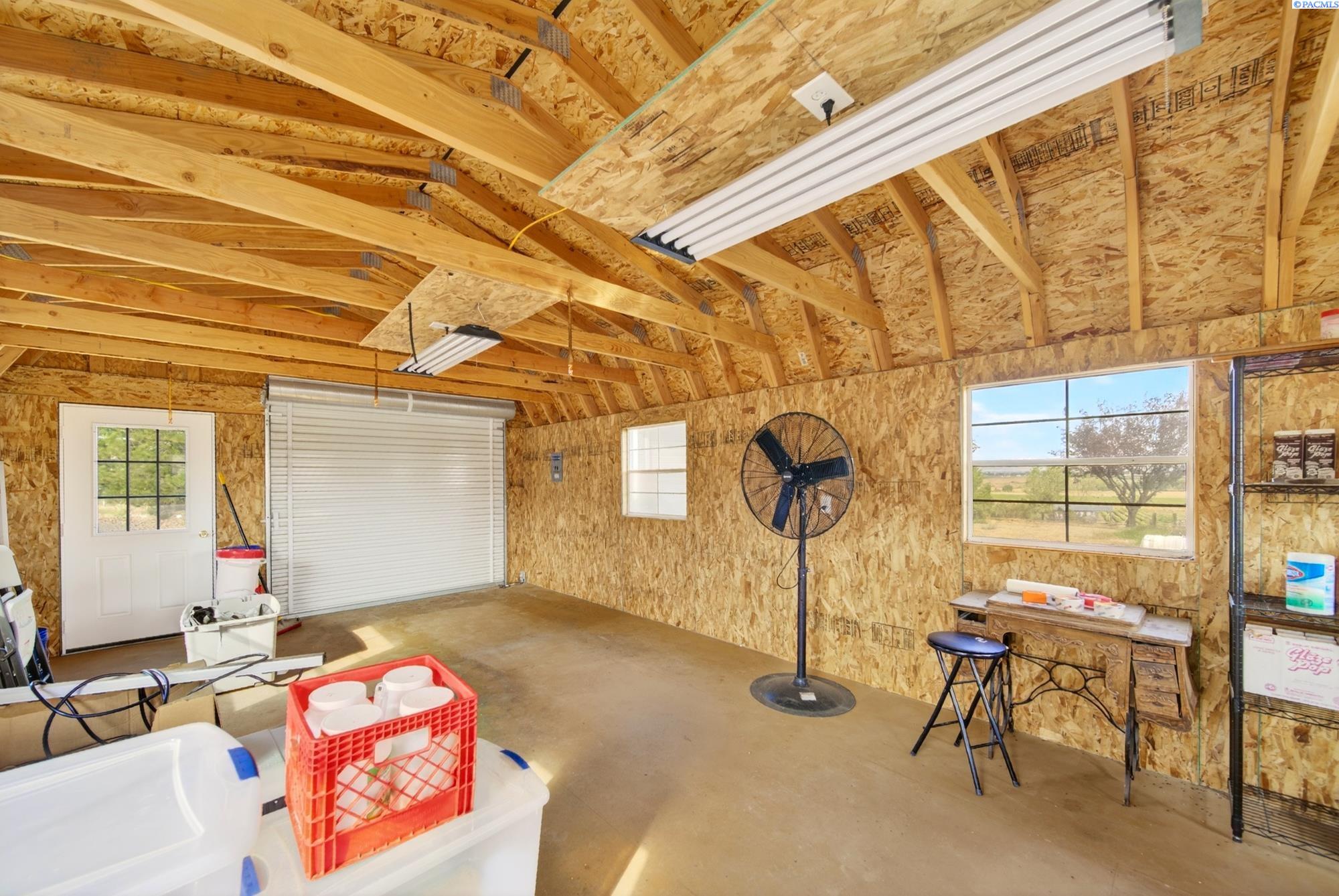 Prosser, Washington, 99350, United States, 3 Bedrooms Bedrooms, ,2 BathroomsBathrooms,Residential,For Sale,1964108