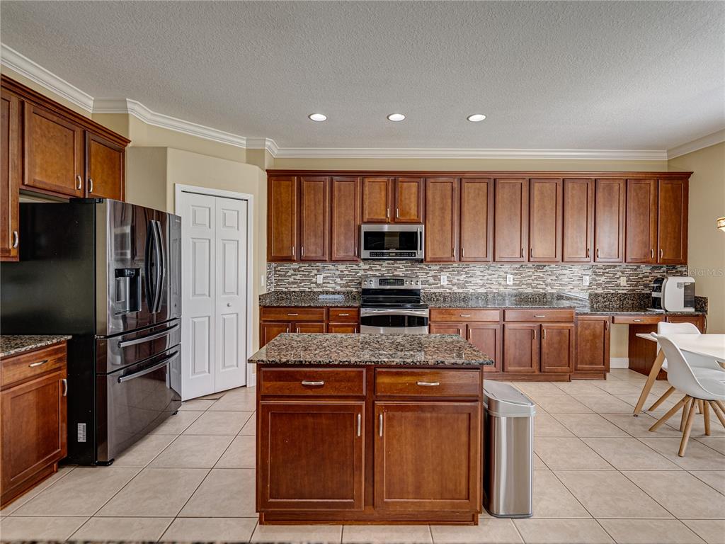 Riverview, Florida, 33579, United States, 6 Bedrooms Bedrooms, ,3 BathroomsBathrooms,Residential,For Sale,1762095