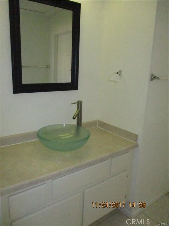 Irvine, California, 92614, United States, 2 Bedrooms Bedrooms, ,3 BathroomsBathrooms,Residential,For Sale,1922960