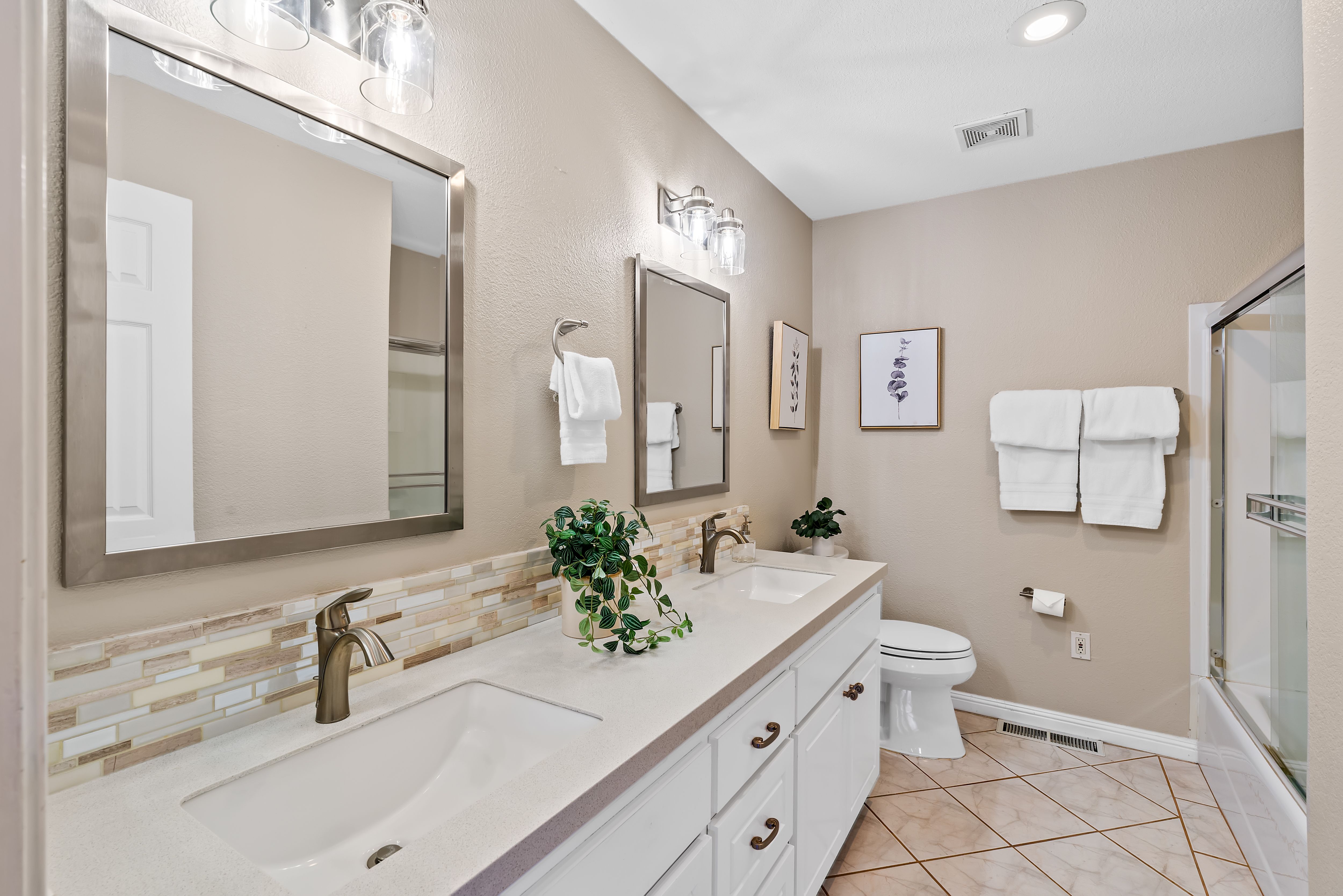  2158 Mount Olive Drive, Santa Rosa, CA 95404 - 物件實景