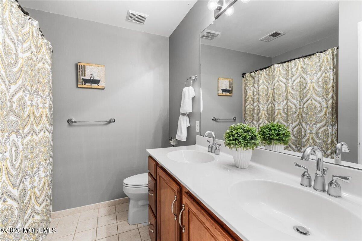 Manalapan, New Jersey, 07726, United States, 4 Bedrooms Bedrooms, ,4 BathroomsBathrooms,Residential,For Sale,2048120