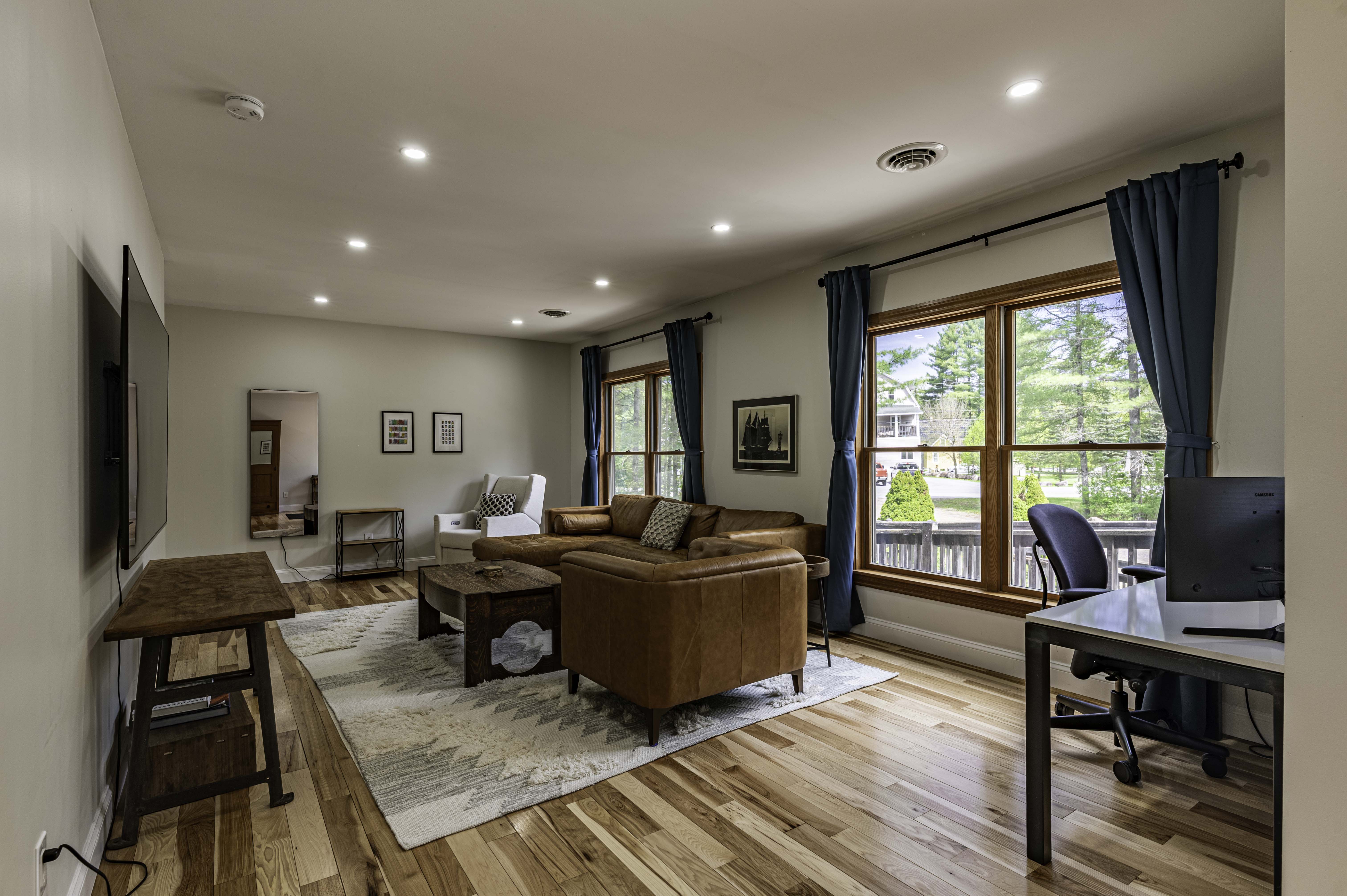  Ranch Style Home with Studio Apartment - 物件實景