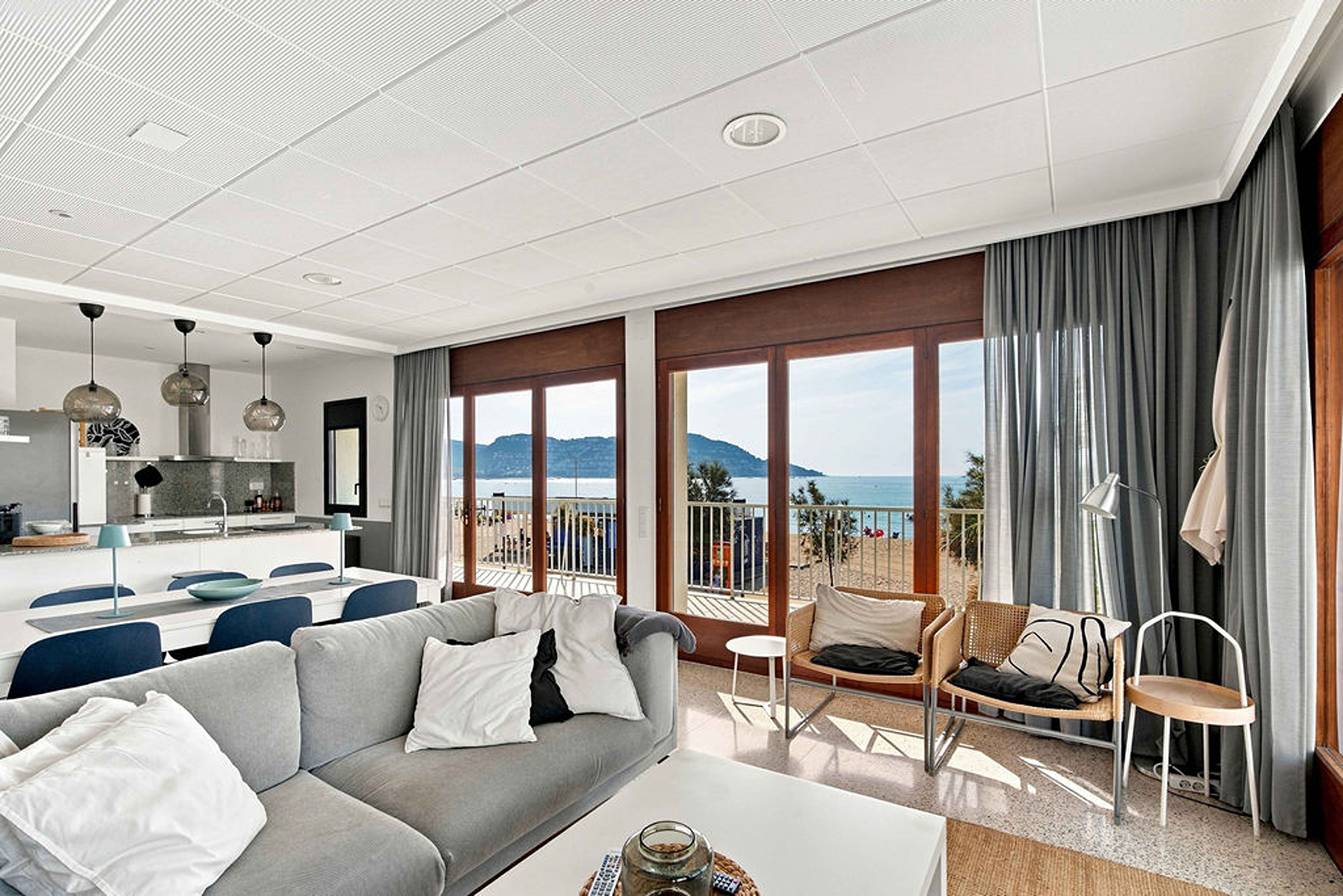  Exclusive beachfront building with tourist rental licenses - 物件實景