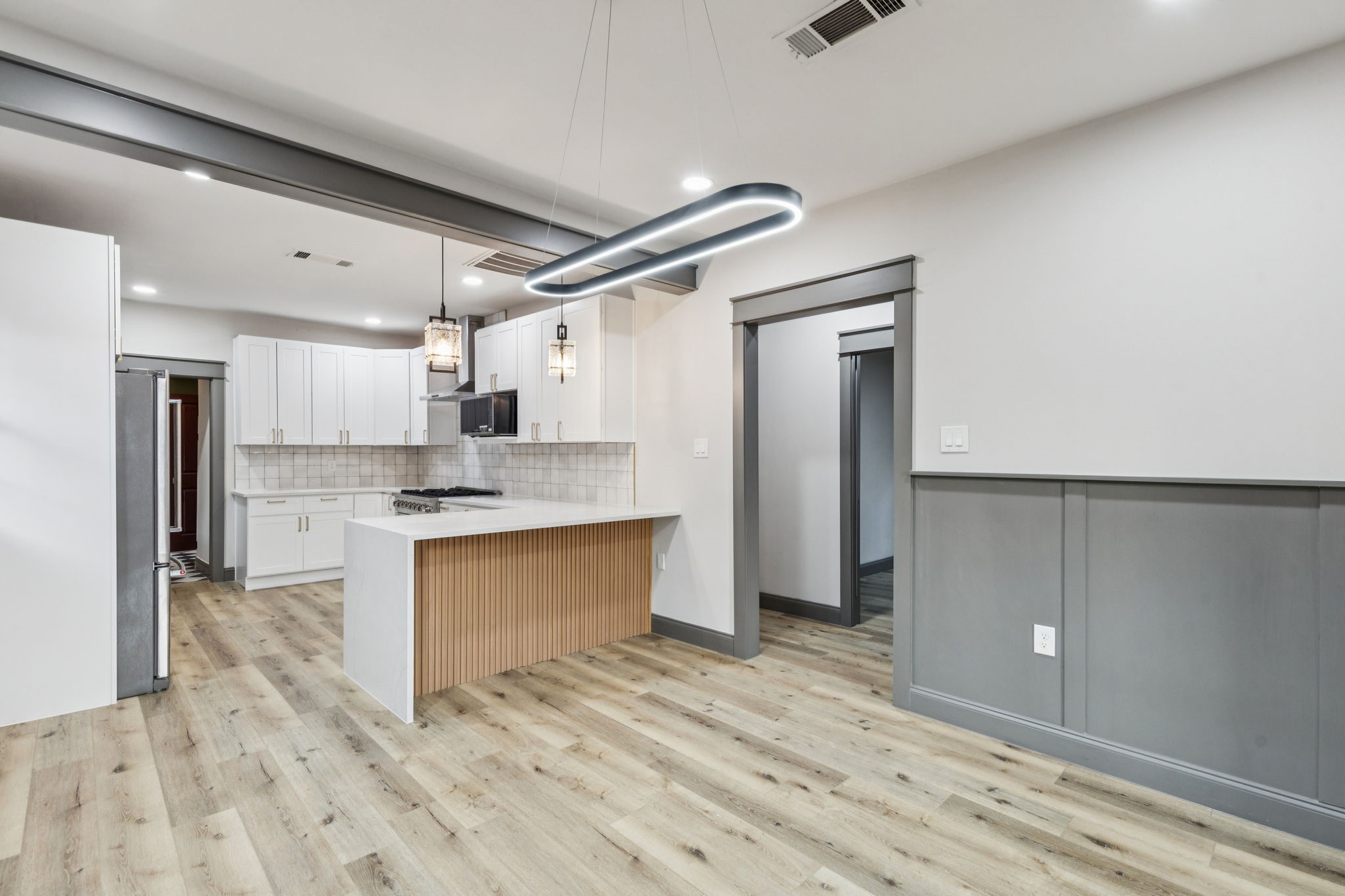 Dallas, Texas, 75208, United States, 3 Bedrooms Bedrooms, ,3 BathroomsBathrooms,Residential,For Sale,1926377