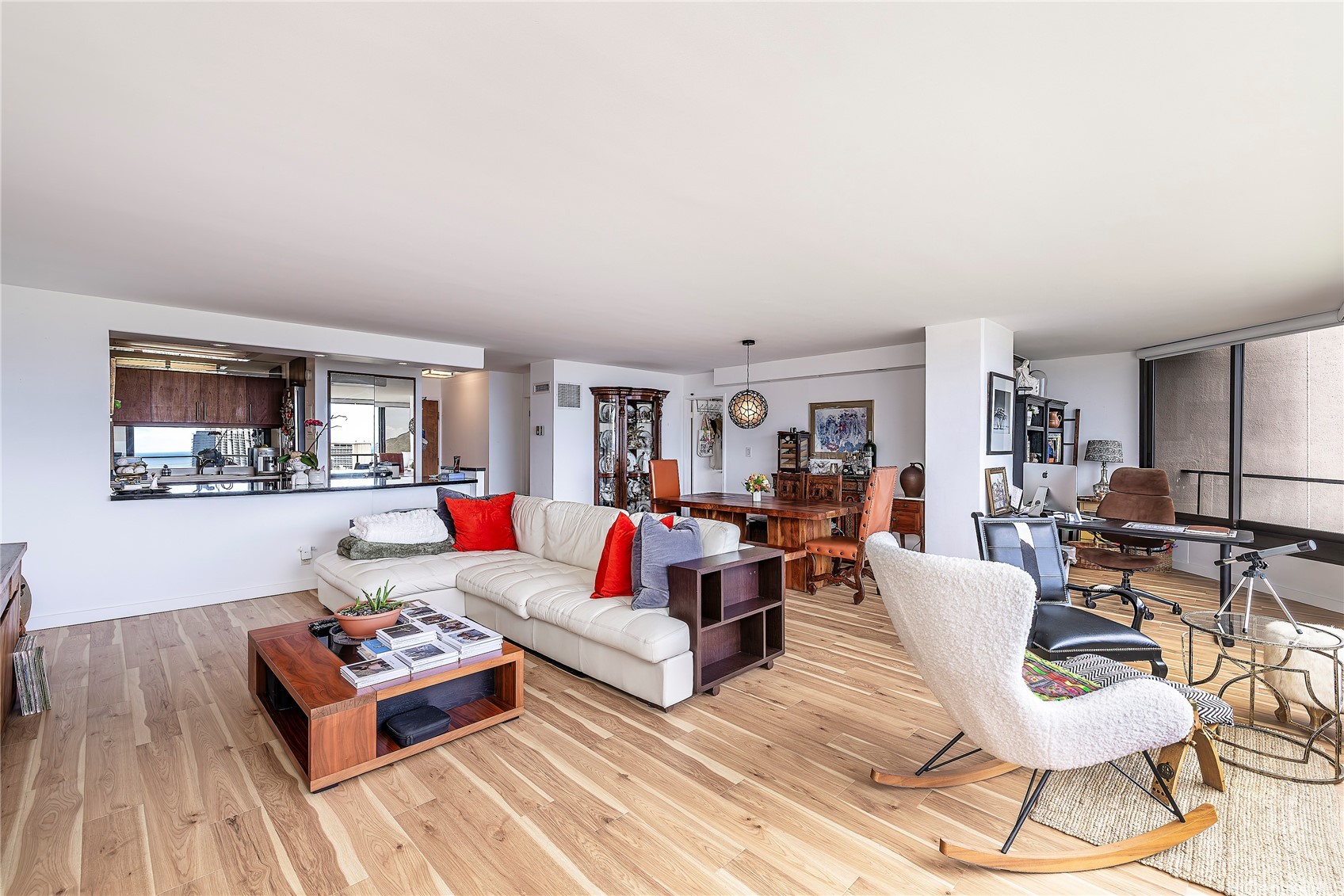Honolulu, Hawaii, 96815, United States, 2 Bedrooms Bedrooms, ,2 BathroomsBathrooms,Residential,For Sale,1818249