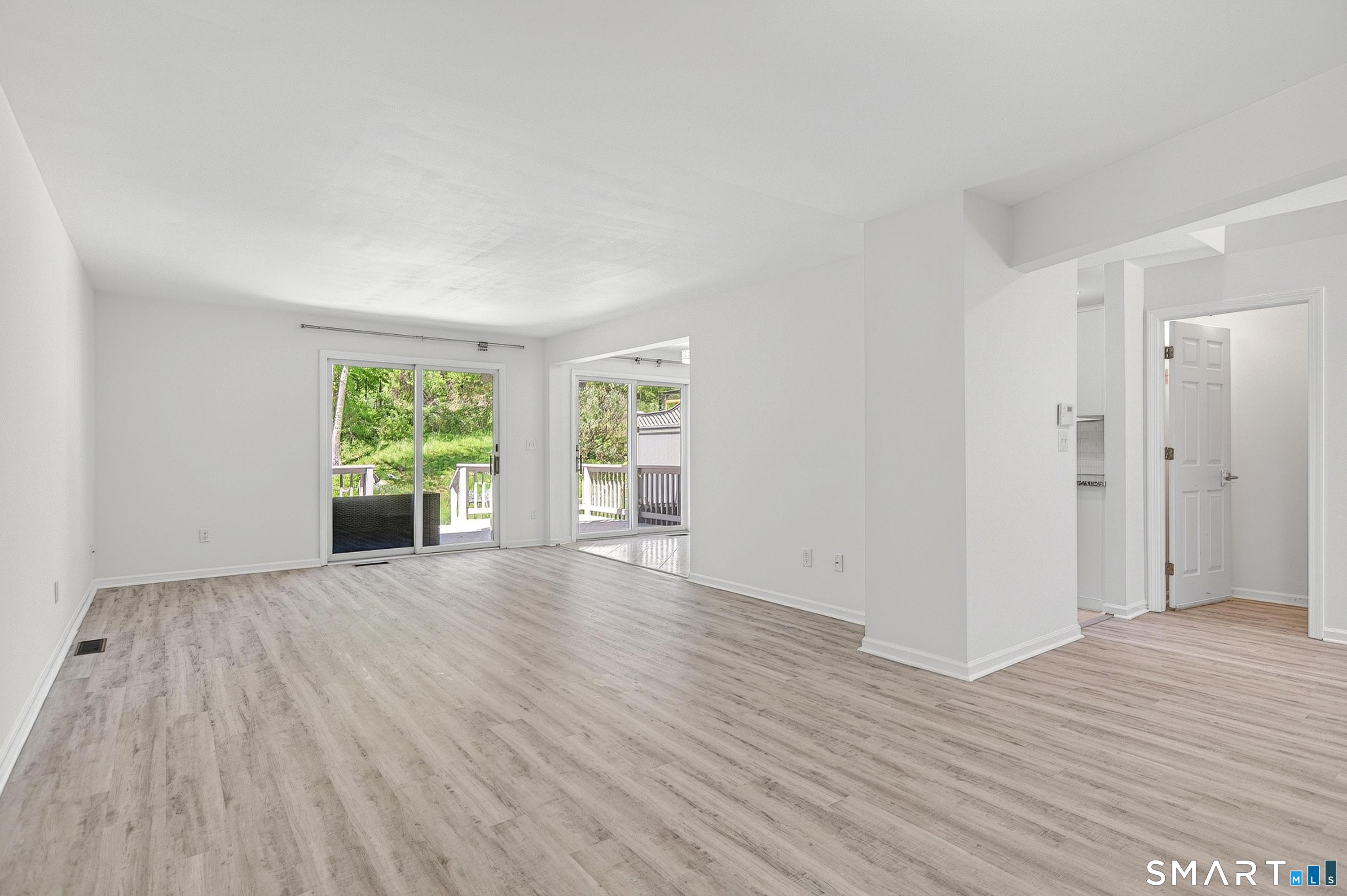 Greenwich, Connecticut, 06807, United States, 2 Bedrooms Bedrooms, ,4 BathroomsBathrooms,Residential,For Sale,2048631