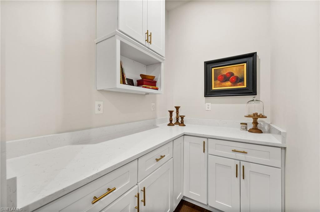 Fort Myers, Florida, 33905, United States, 3 Bedrooms Bedrooms, ,3 BathroomsBathrooms,Residential,For Sale,1865209