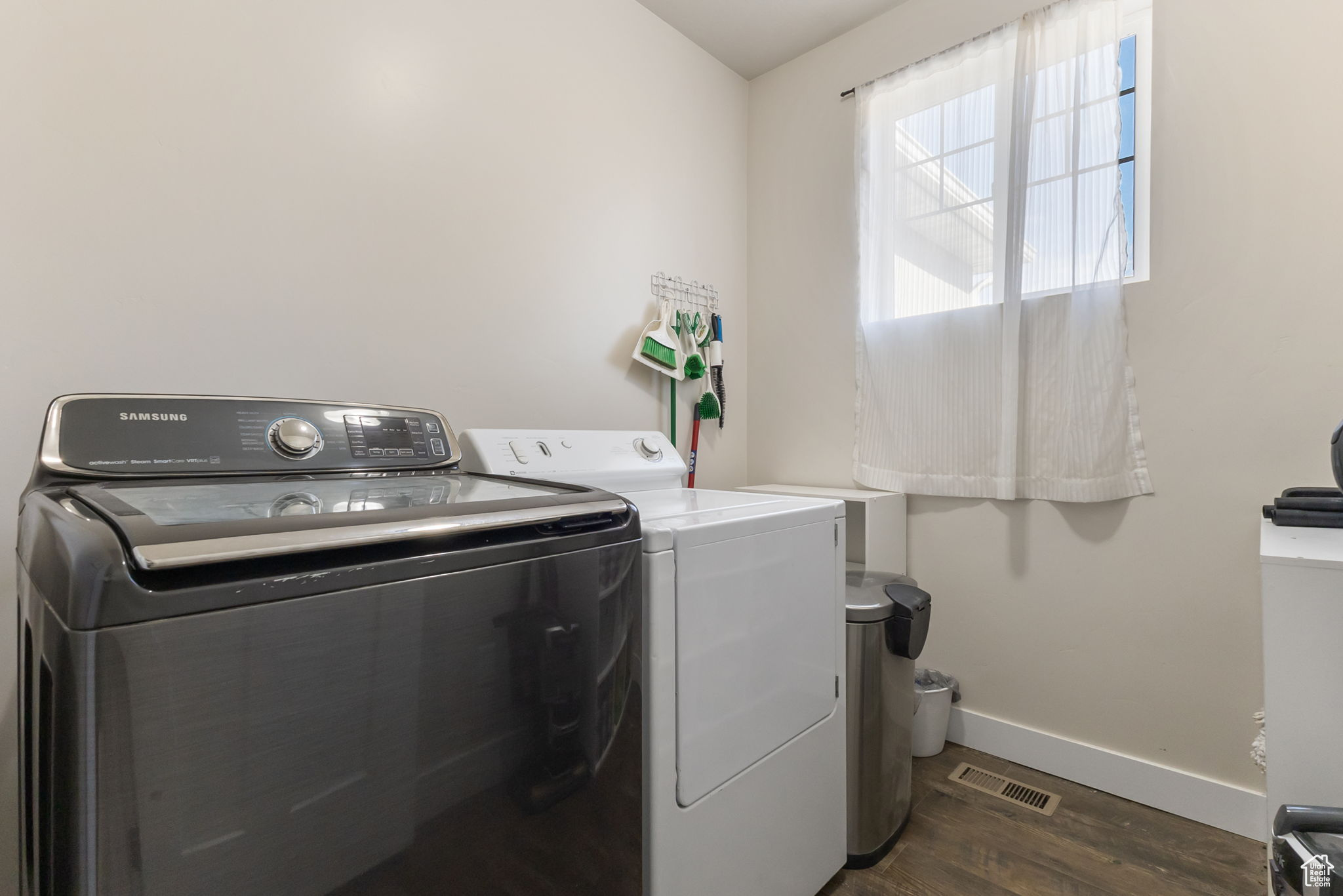Stockton, Utah, 84071, United States, 3 Bedrooms Bedrooms, ,3 BathroomsBathrooms,Residential,For Sale,1927433