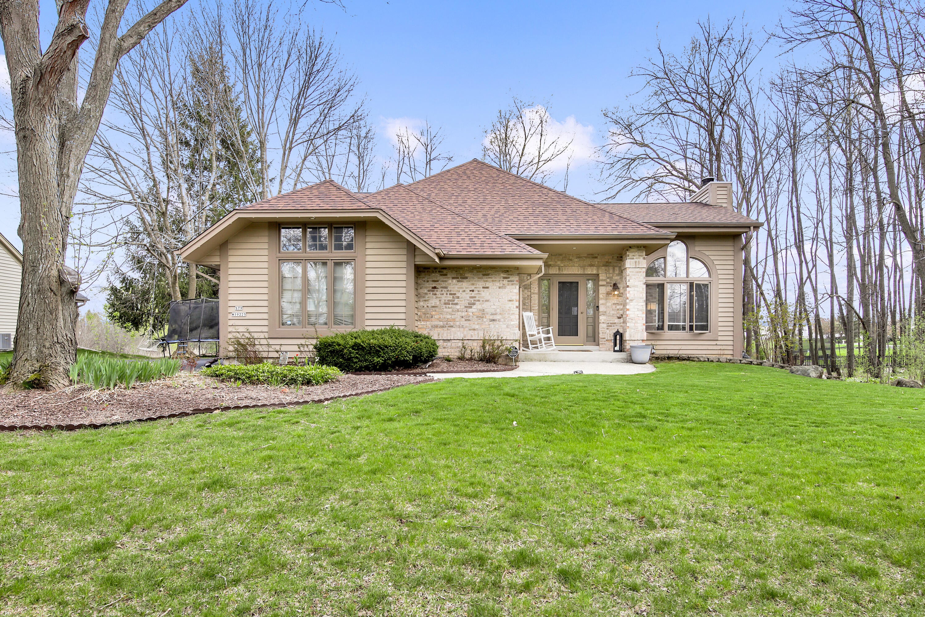Muskego, Wisconsin, 53150, United States, 3 Bedrooms Bedrooms, ,3 BathroomsBathrooms,Residential,For Sale,2048106