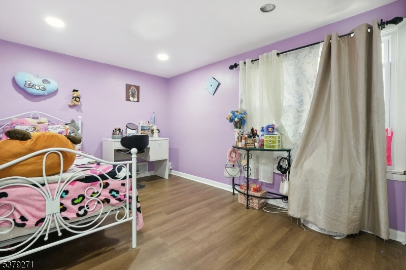 Kenilworth Boro, New Jersey, 07033-2046, United States, 3 Bedrooms Bedrooms, ,3 BathroomsBathrooms,Residential,For Sale,1977476