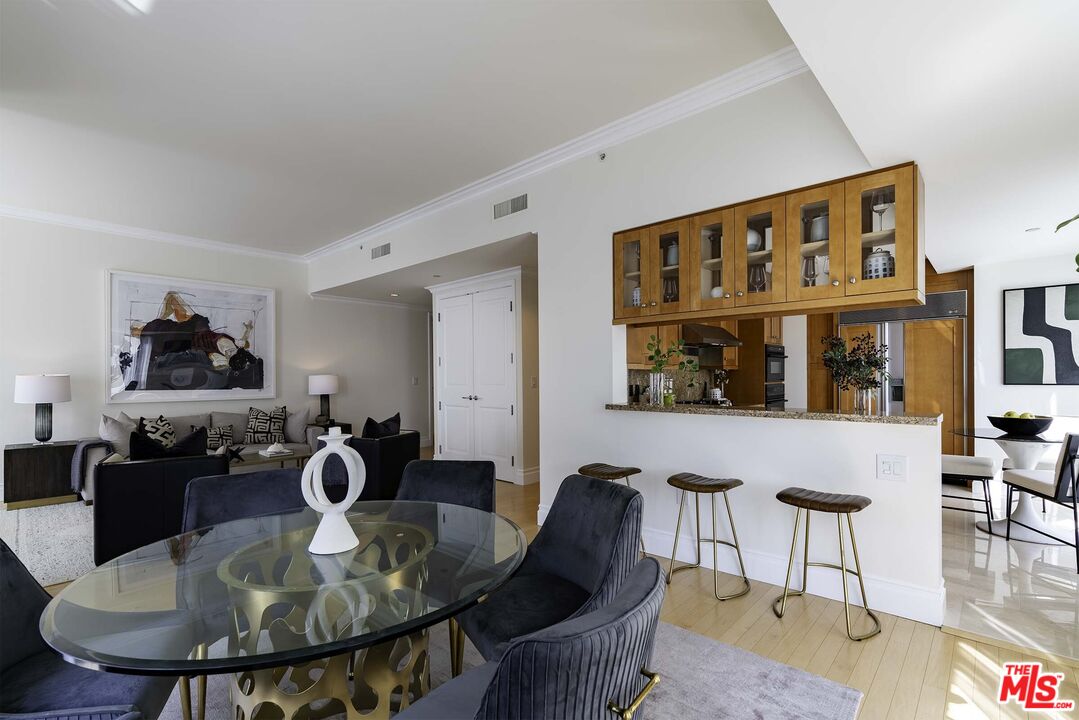 Los Angeles, California, 90024, United States, 2 Bedrooms Bedrooms, ,3 BathroomsBathrooms,Residential,For Sale,1840834