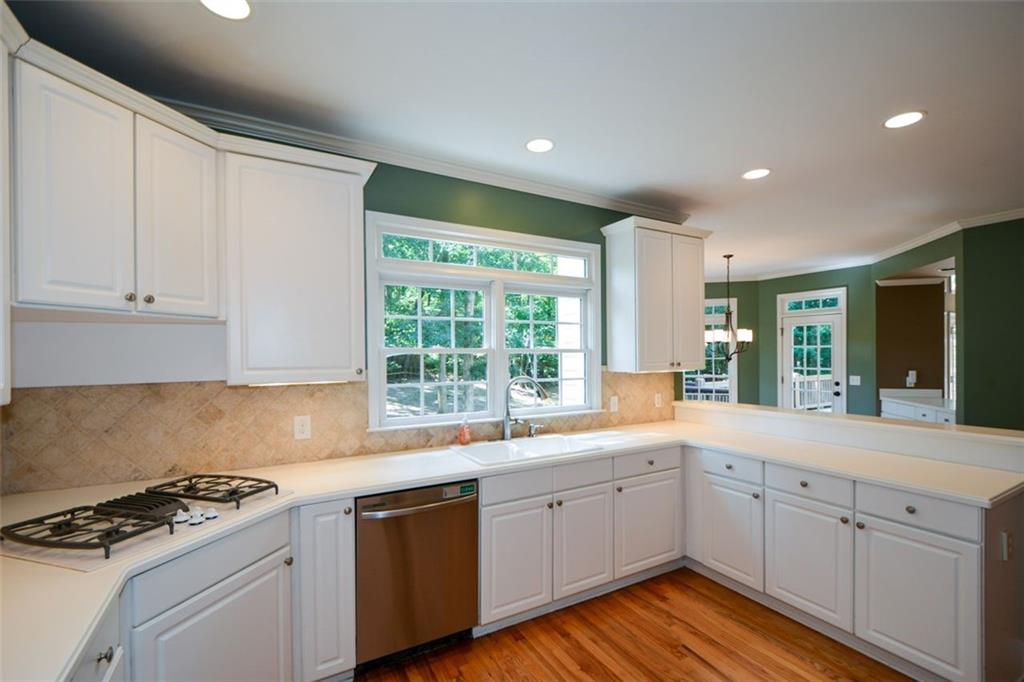 Alpharetta, Georgia, 30022, United States, 5 Bedrooms Bedrooms, ,5 BathroomsBathrooms,Residential,For Sale,2002154