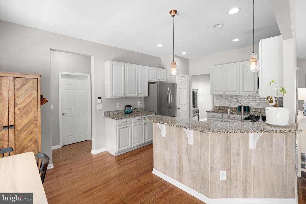 Milton, Delaware, 19968, United States, 4 Bedrooms Bedrooms, ,3 BathroomsBathrooms,Residential,For Sale,1804987