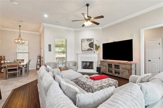 Madisonville, Louisiana, 70447, United States, 5 Bedrooms Bedrooms, ,3 BathroomsBathrooms,Residential,For Sale,1998528