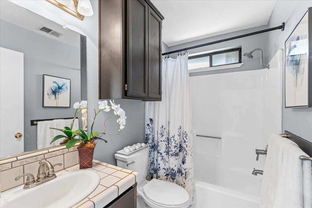 Oakdale, California, 95361, United States, 3 Bedrooms Bedrooms, ,3 BathroomsBathrooms,Residential,For Sale,1923997