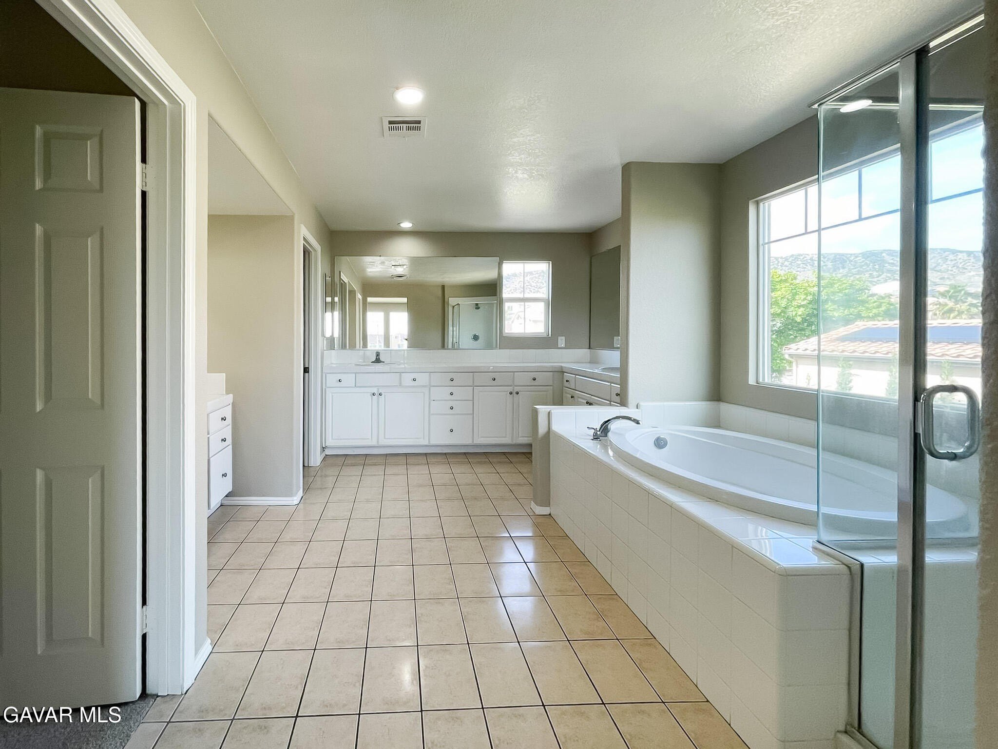 Palmdale, California, 93551, United States, 5 Bedrooms Bedrooms, ,3 BathroomsBathrooms,Residential,For Sale,2049343