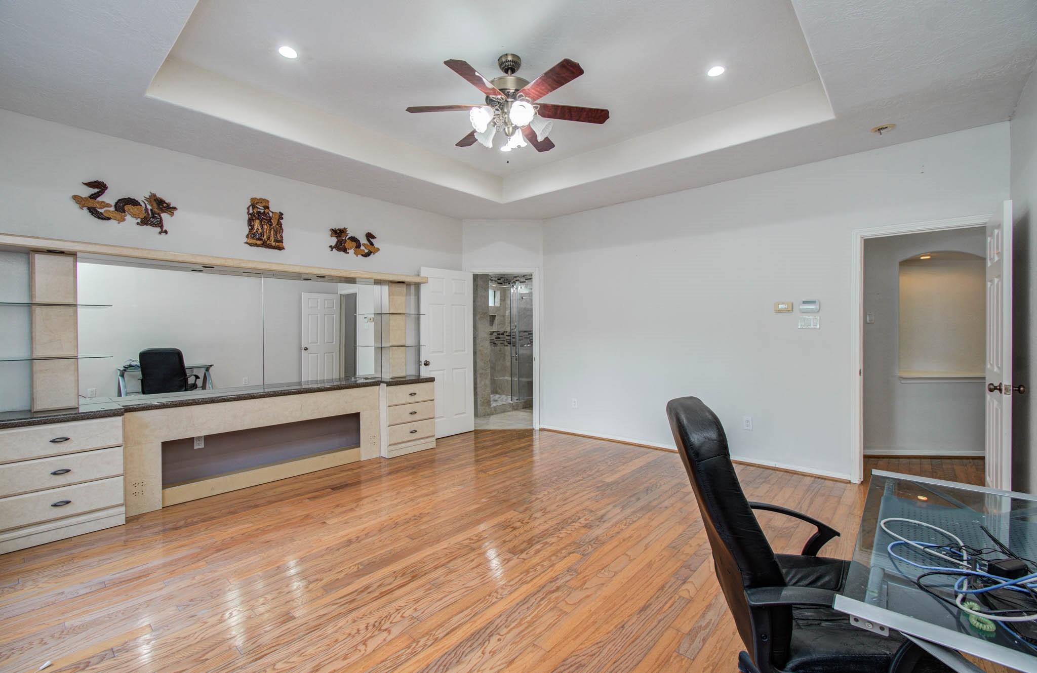 Houston, Texas, 77031, United States, 7 Bedrooms Bedrooms, ,6 BathroomsBathrooms,Residential,For Sale,1983766