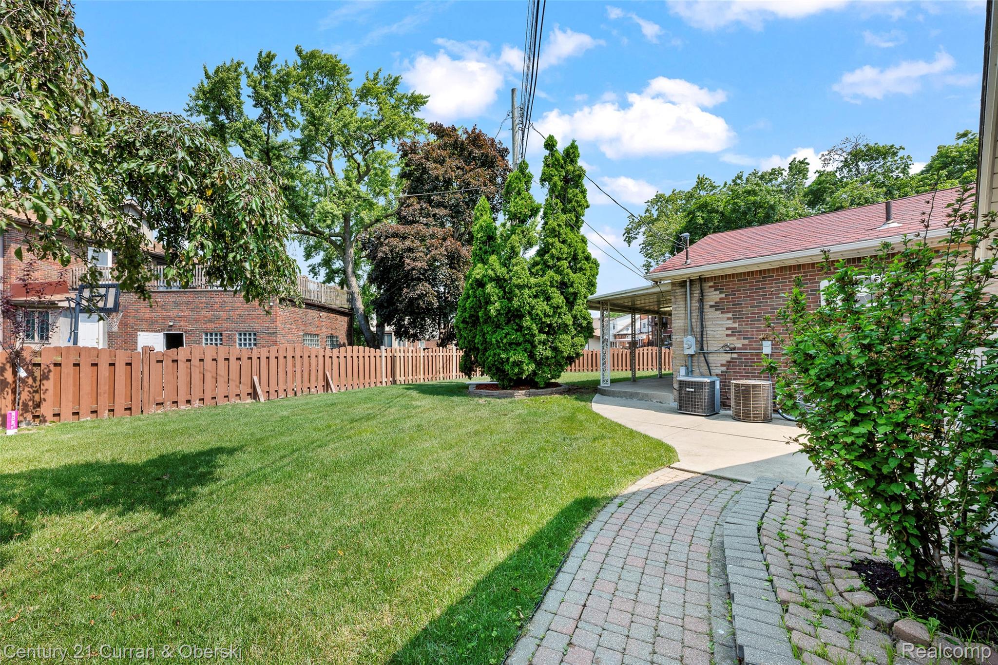 Dearborn, Michigan, 48126, United States, 3 Bedrooms Bedrooms, ,4 BathroomsBathrooms,Residential,For Sale,1979682