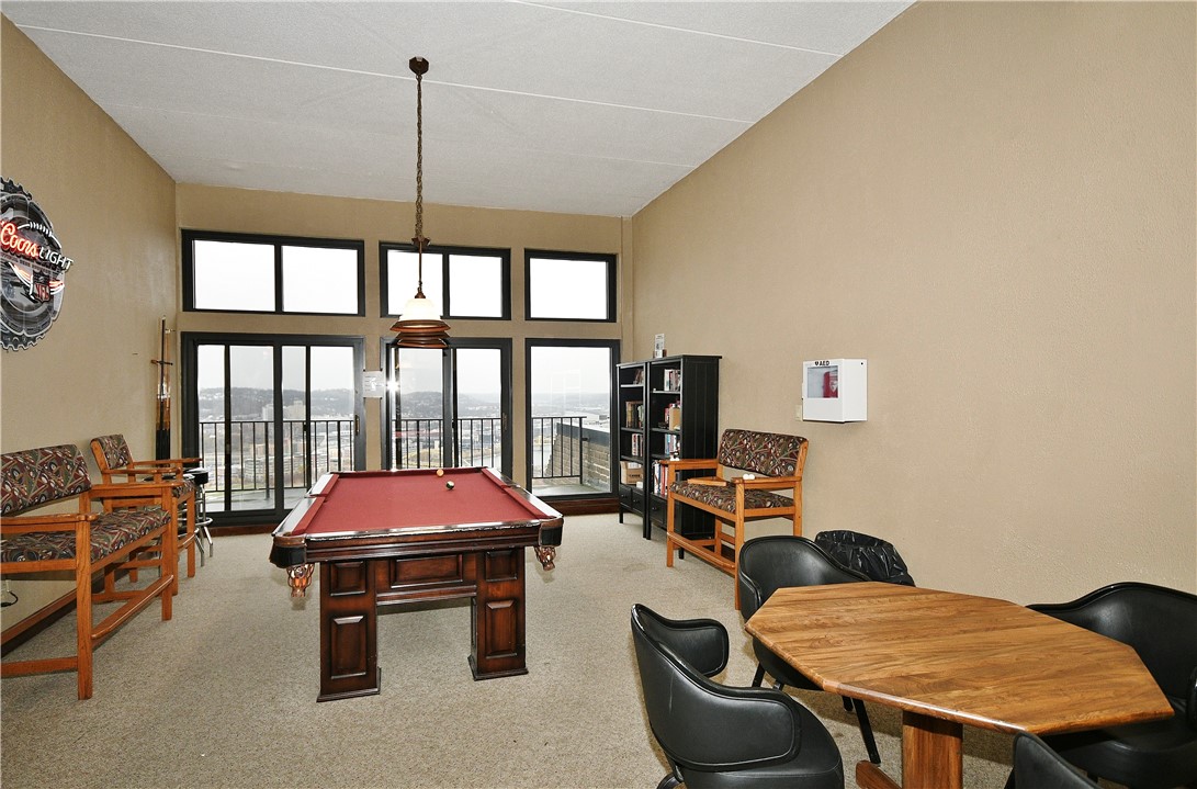 1000 Grandview Avenue Unit 401, Mt Washington, Pennsylvania, 15211, United States, 2 Bedrooms Bedrooms, ,2 BathroomsBathrooms,Residential,For Sale,1000 Grandview Avenue Unit 401,1662868