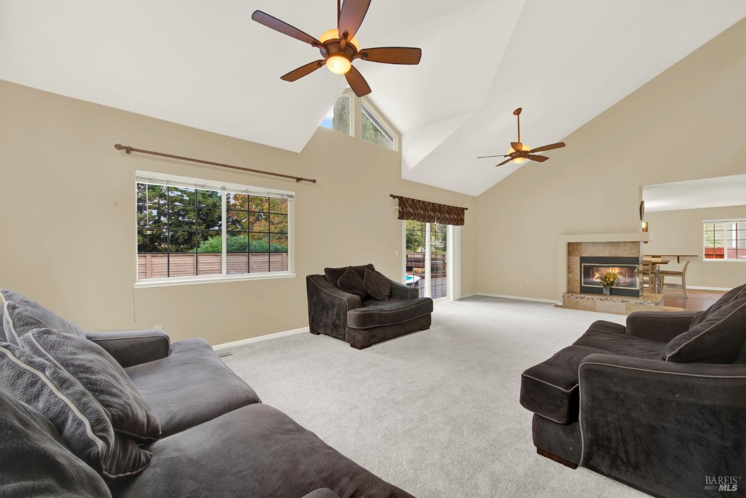 Dixon, California, 95620, United States, 5 Bedrooms Bedrooms, ,3 BathroomsBathrooms,Residential,For Sale,1992877