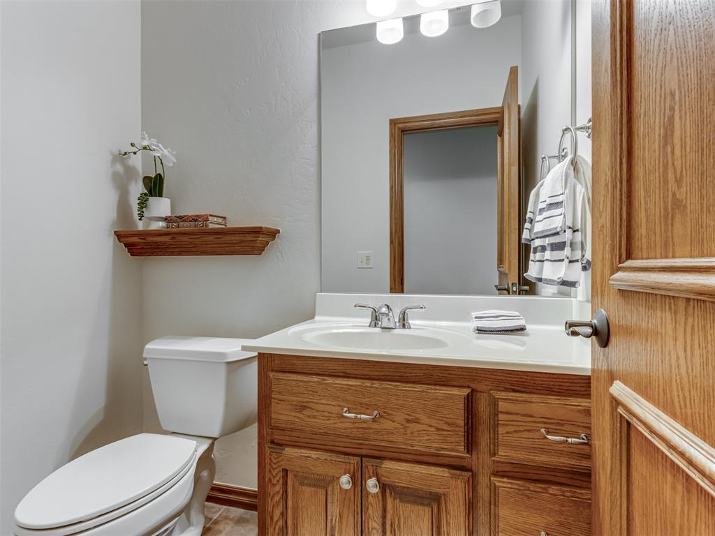 Choctaw, Oklahoma, 73020, United States, 3 Bedrooms Bedrooms, ,6 BathroomsBathrooms,Residential,For Sale,1981467