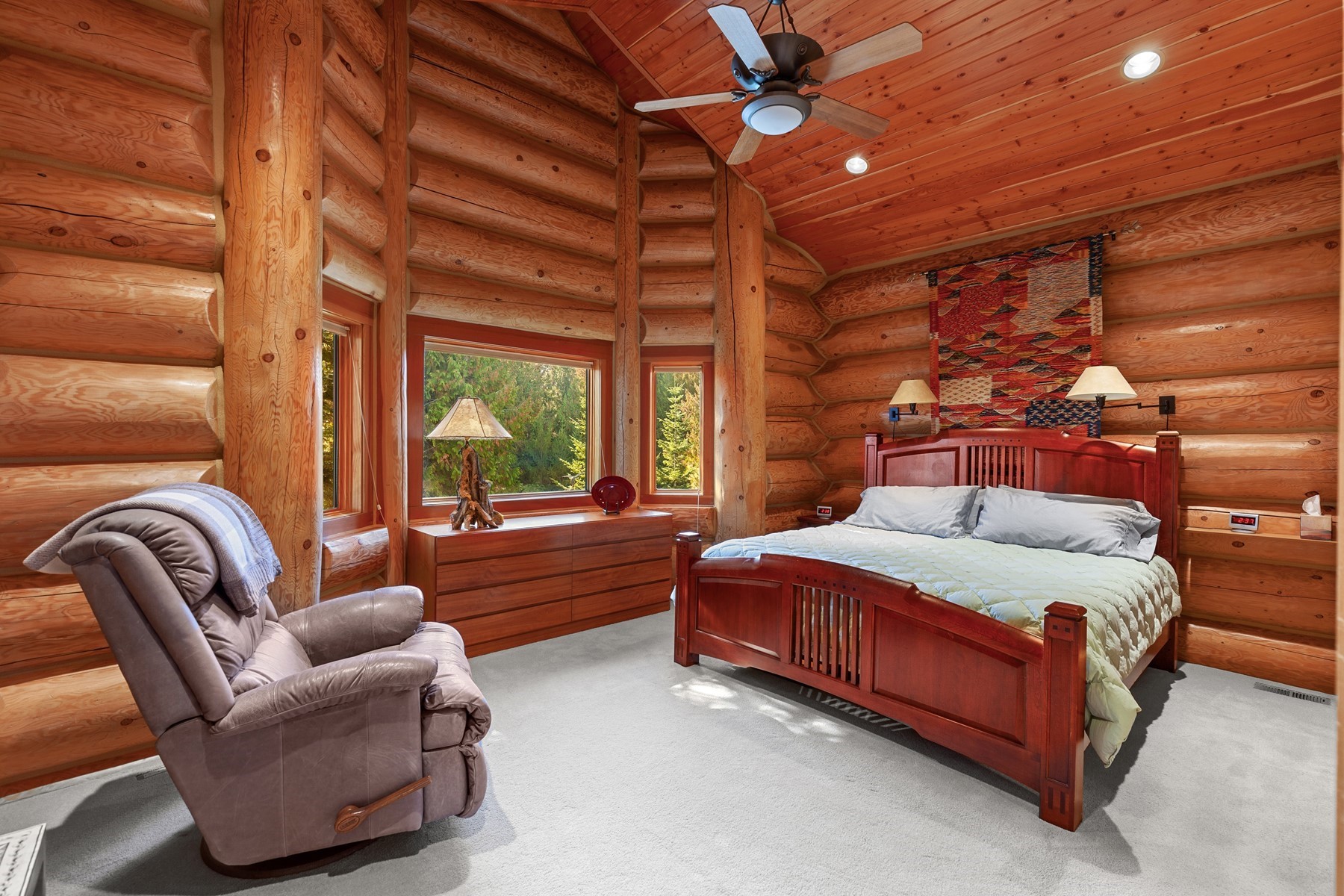  Log Estate overlooking Lake Coeur d