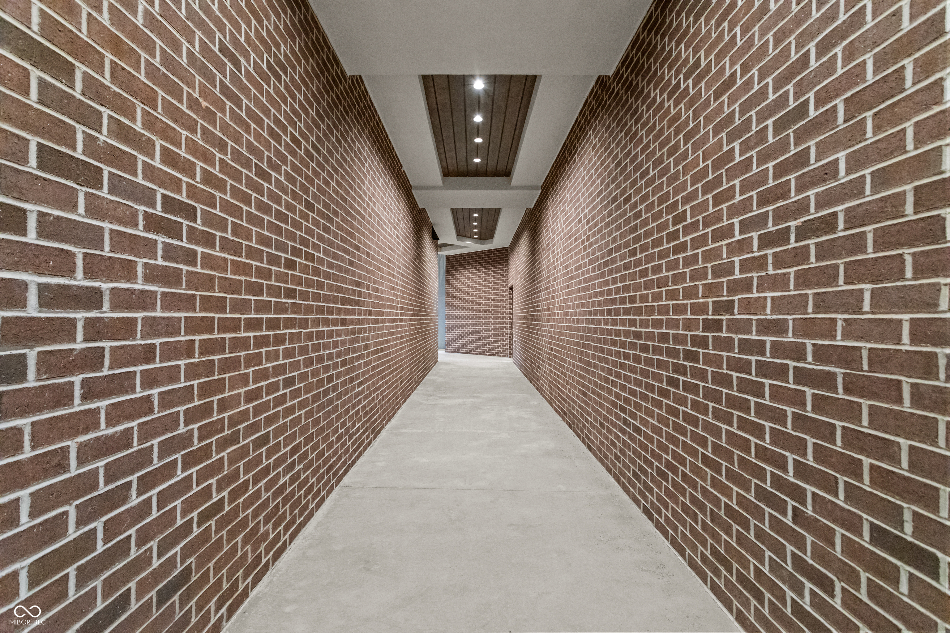 Carmel, Indiana, 46032, United States, 2 Bedrooms Bedrooms, ,3 BathroomsBathrooms,Residential,For Sale,1975043