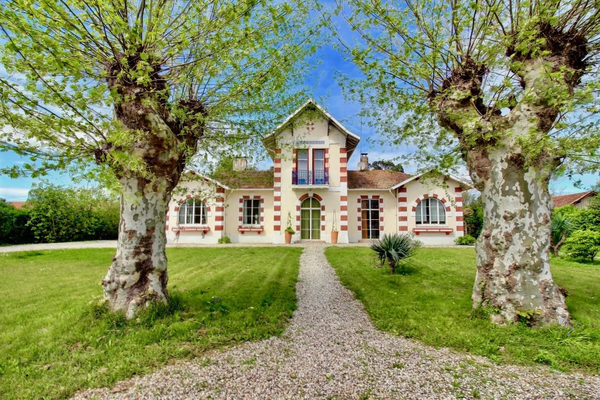 Marcheprime, New Aquitaine, 33380, FR, 5 Bedrooms Bedrooms, ,3 BathroomsBathrooms,Residential,For Sale,1540445
