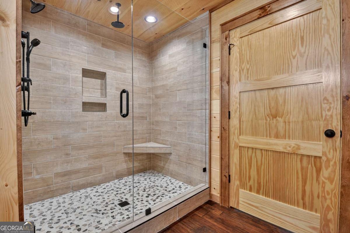 Mineral Bluff, Georgia, 30559, United States, 4 Bedrooms Bedrooms, ,3 BathroomsBathrooms,Residential,For Sale,1953932