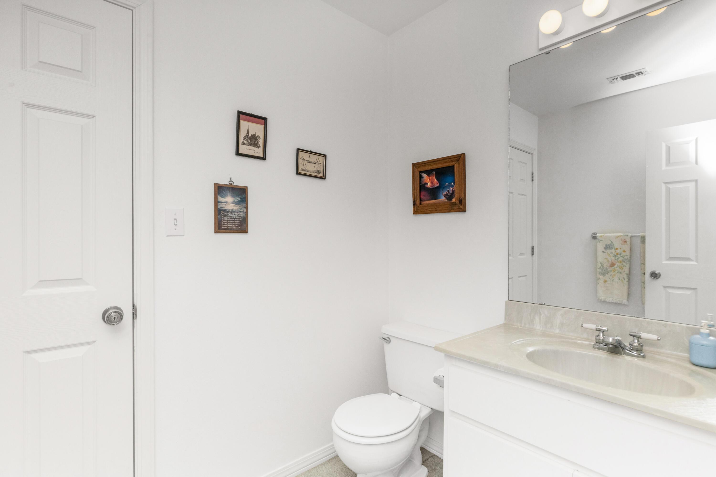 Niceville, Florida, 32578, United States, 5 Bedrooms Bedrooms, ,5 BathroomsBathrooms,Residential,For Sale,1798337