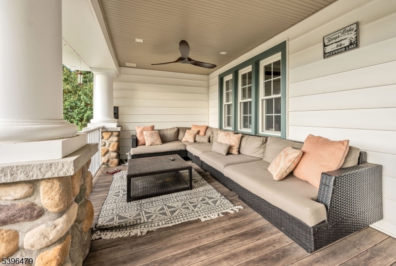 West Milford Twp., New Jersey, 07421, United States, 4 Bedrooms Bedrooms, ,3 BathroomsBathrooms,Residential,For Sale,1992089