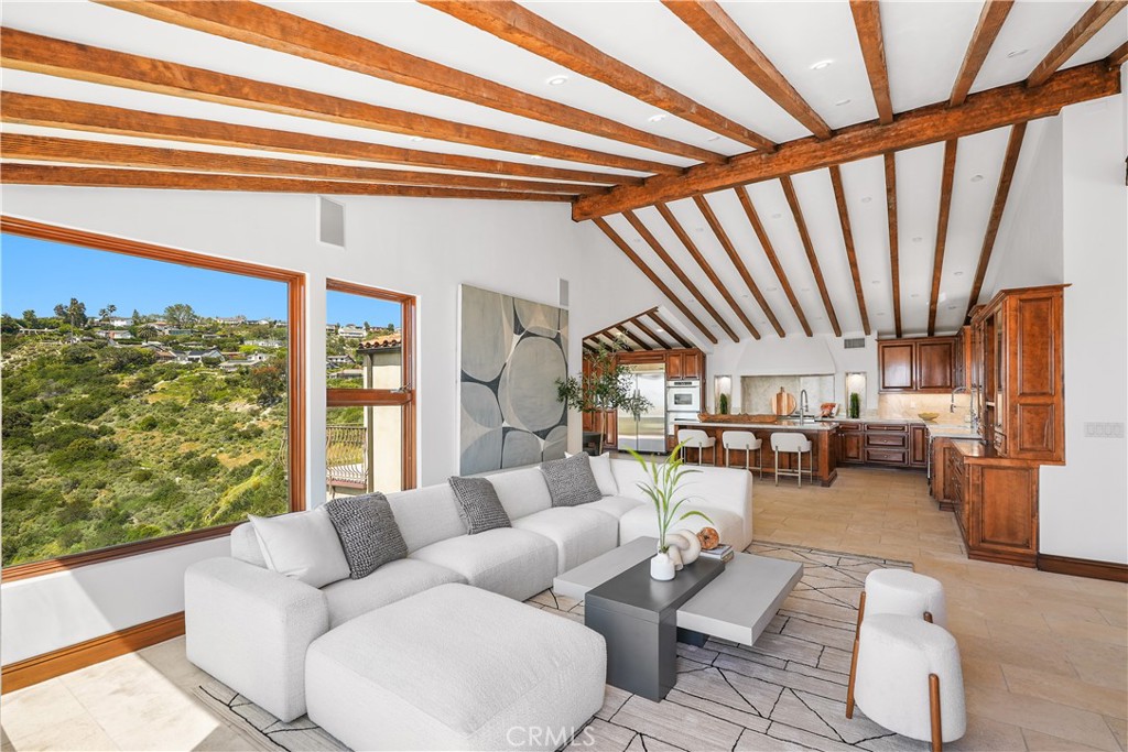 Laguna Beach, California, 92651, United States, 5 Bedrooms Bedrooms, ,6 BathroomsBathrooms,Residential,For Sale,1908512