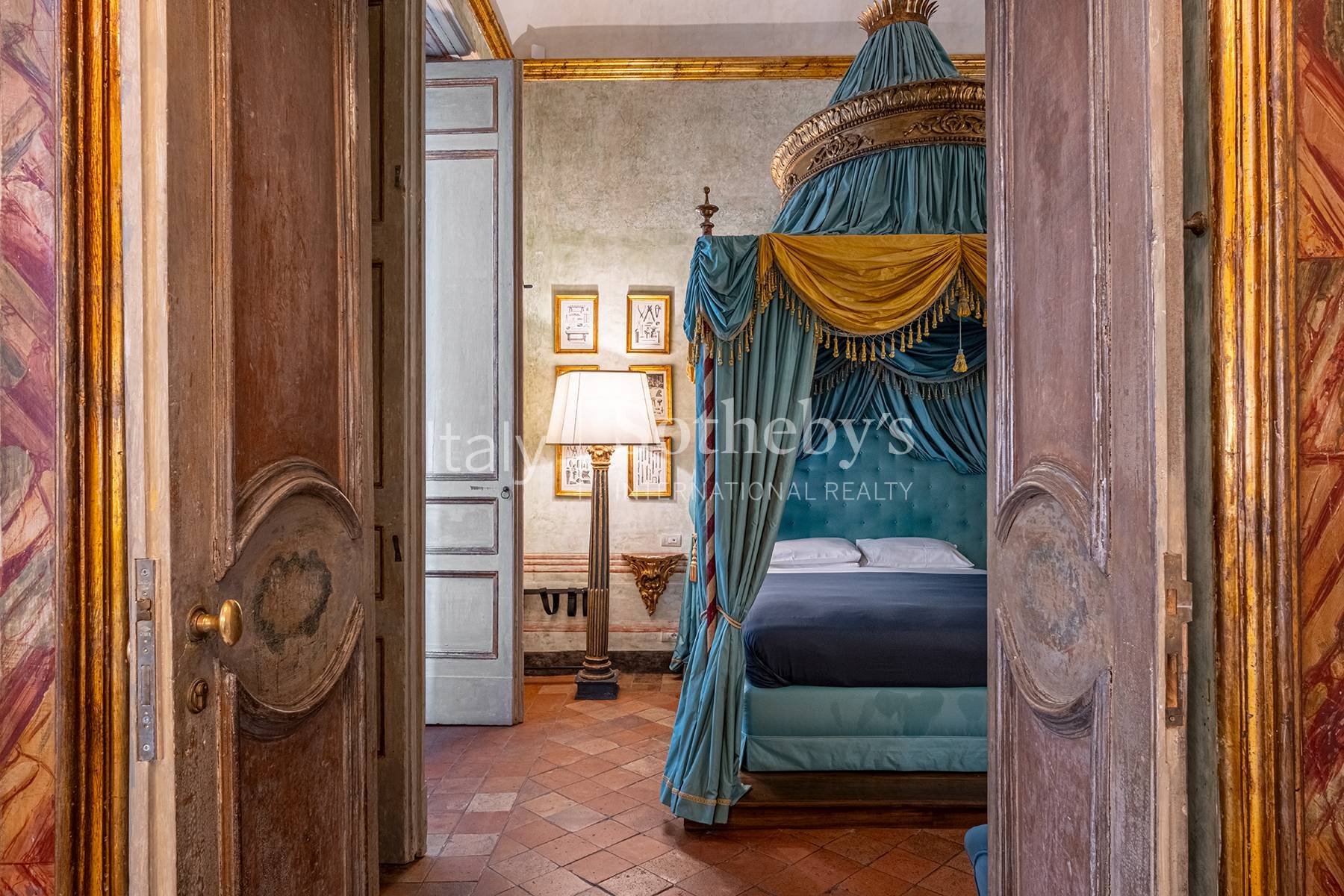  Monumental historic mansion in the heart of Naples - 物件實景